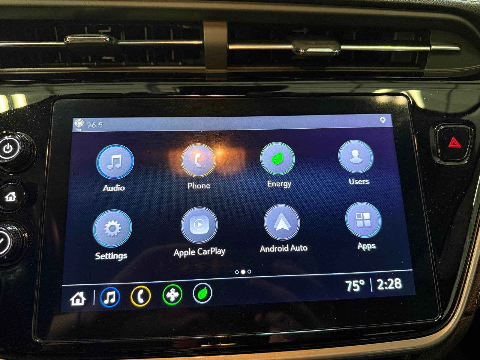 Thumbnail: 2022 Chevrolet Bolt EUV - 3