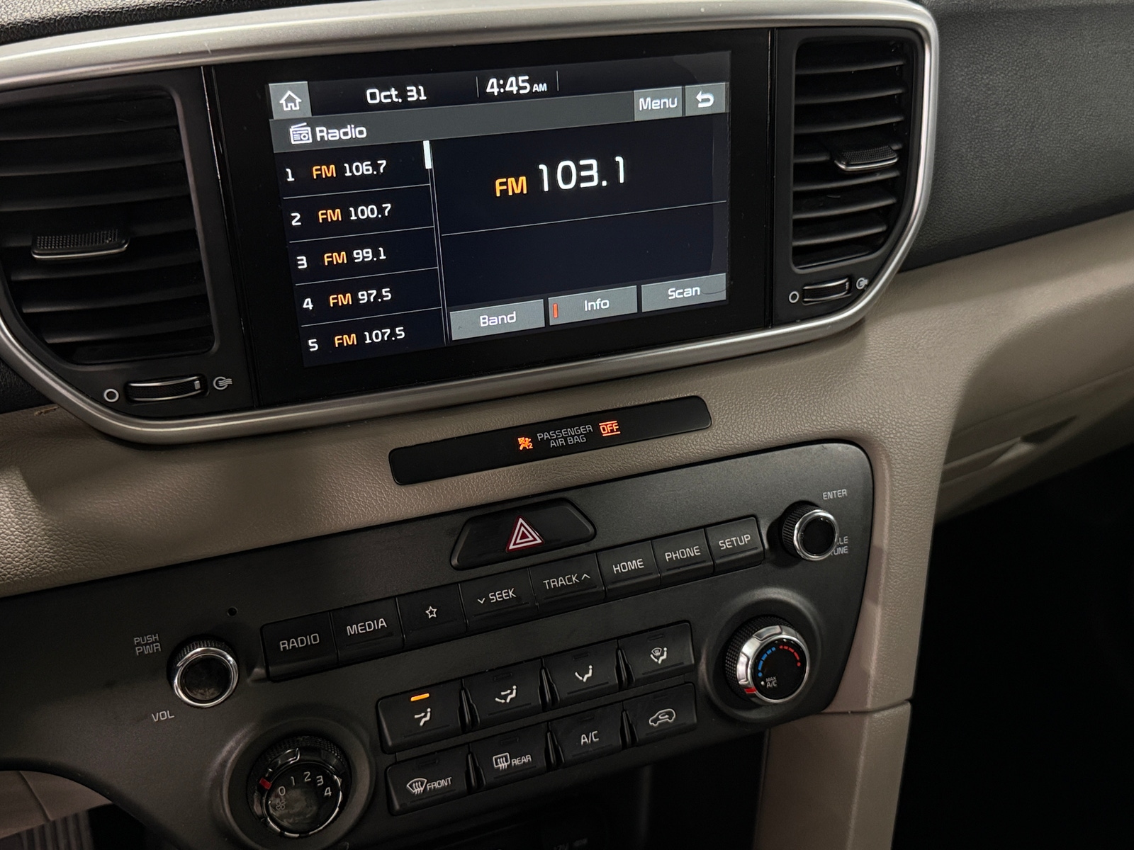 Thumbnail: 2020 Kia Sportage - 4