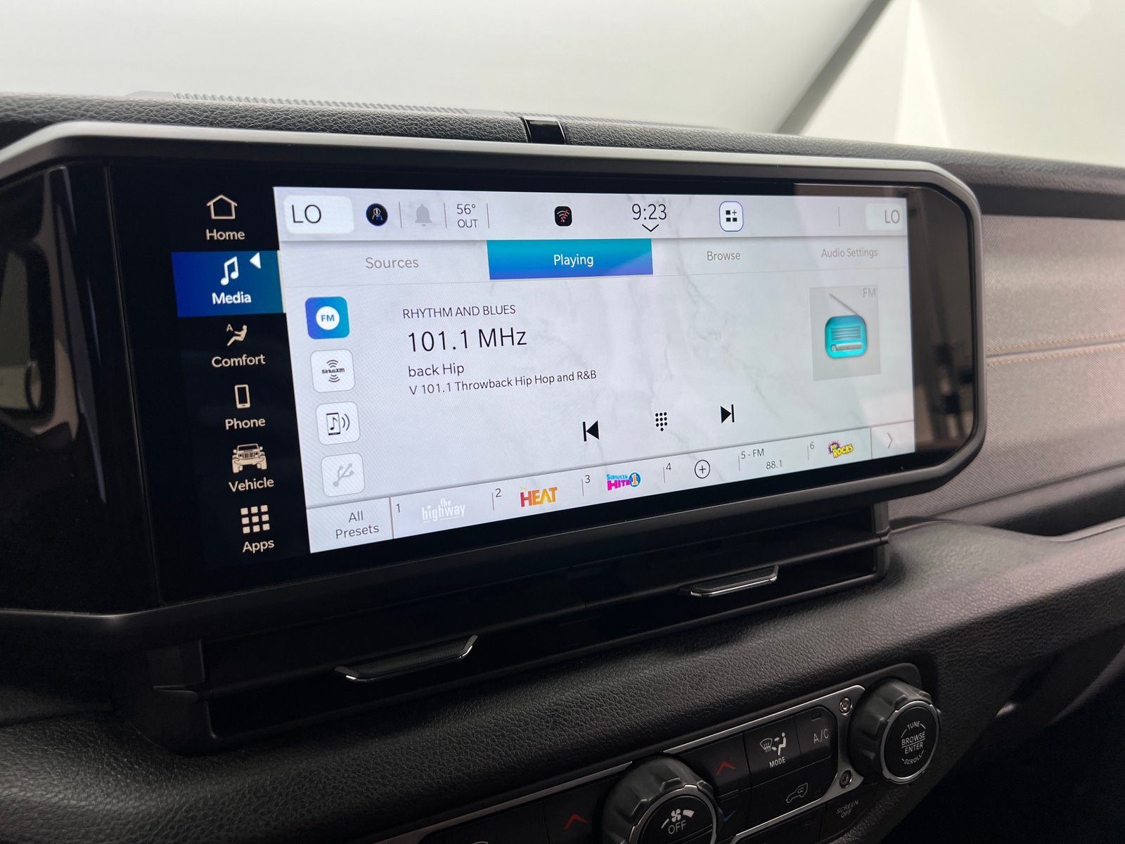 Thumbnail: 2024 Jeep Wrangler - 4