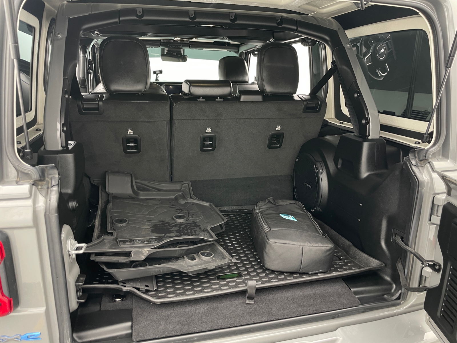 Thumbnail: 2023 Jeep Wrangler - 6