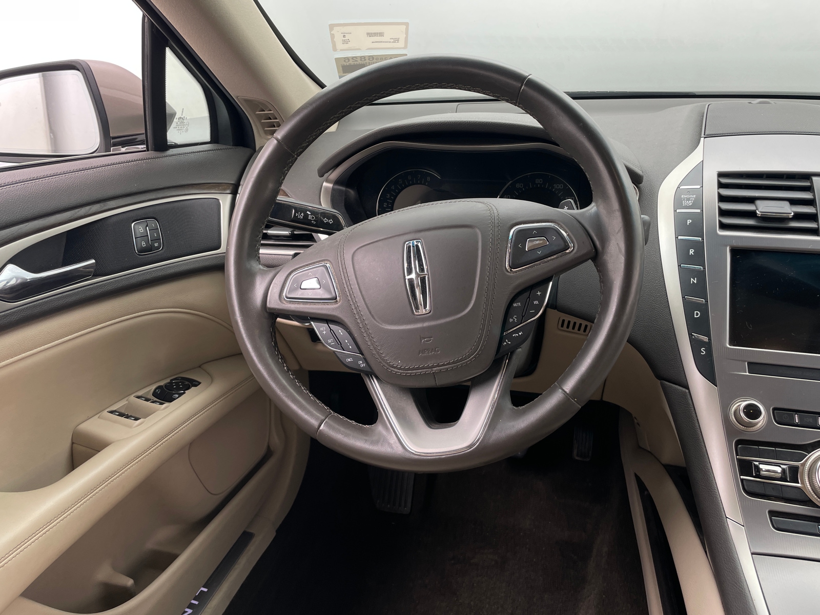 Thumbnail: 2019 Lincoln MKZ - 4