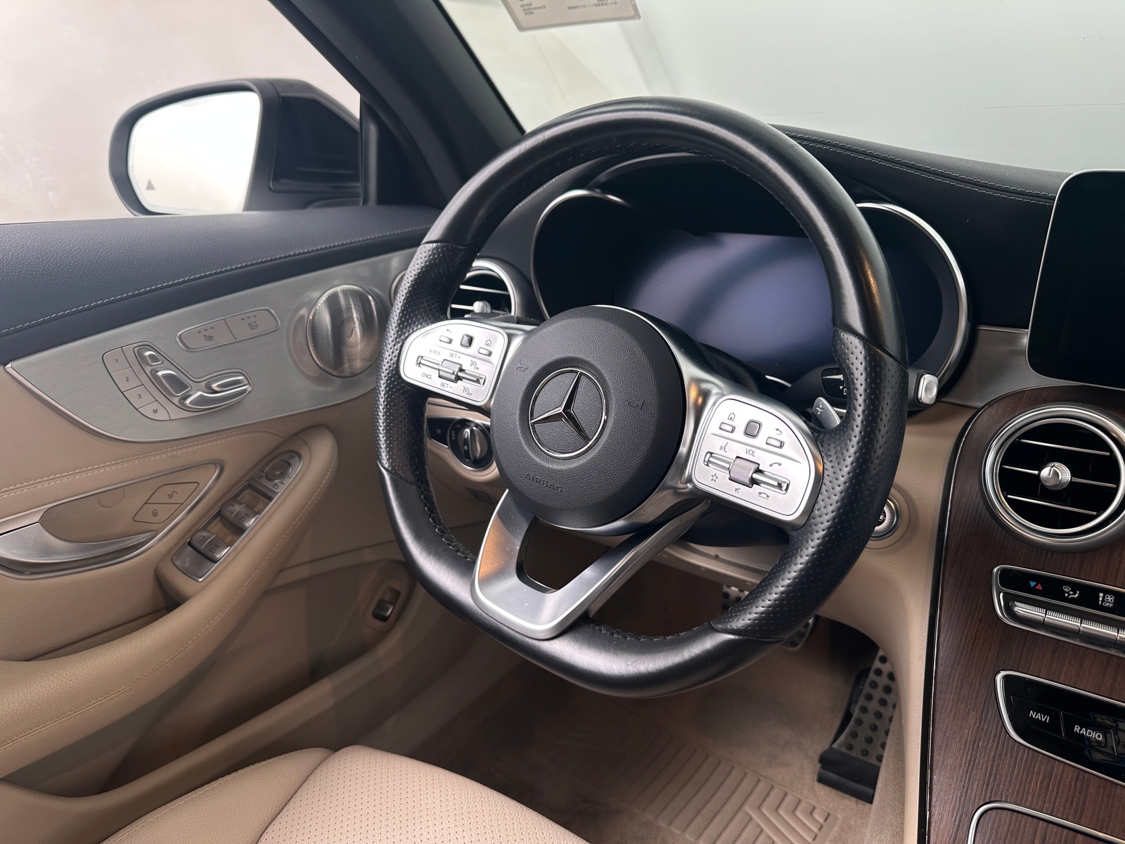 Thumbnail: 2022 Mercedes-Benz C-Class - 4