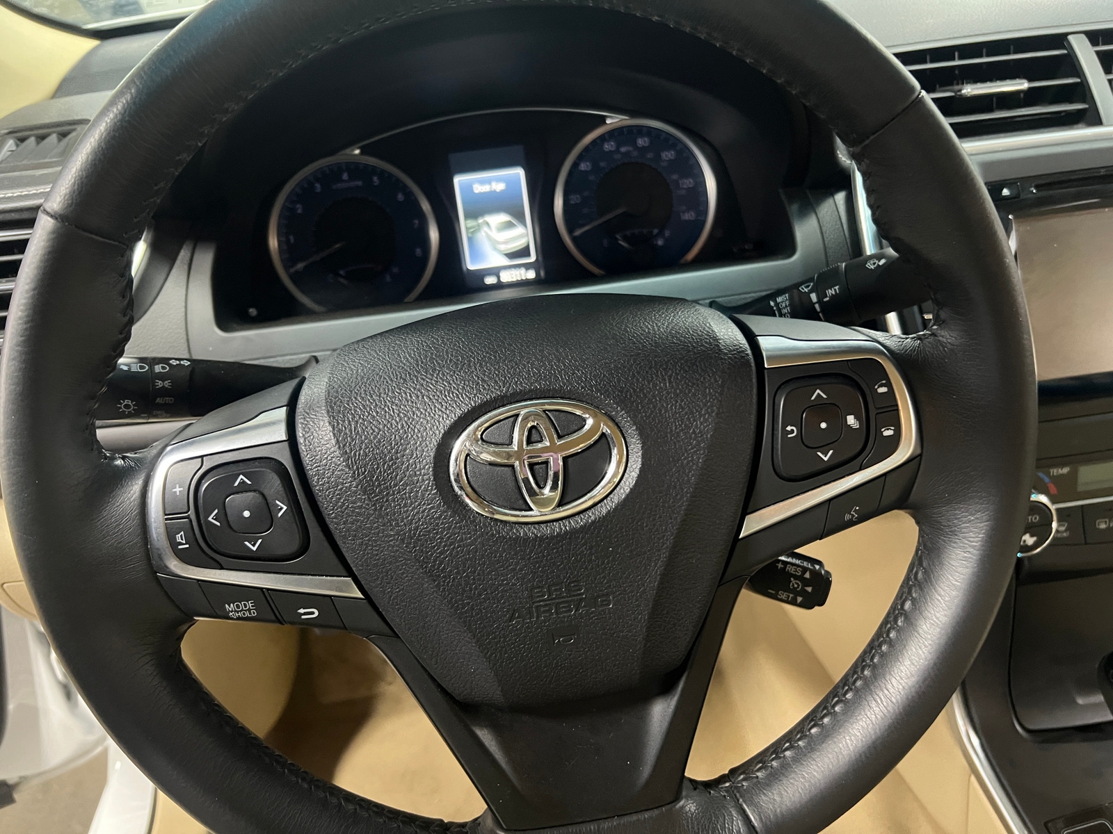 Thumbnail: 2017 Toyota Camry - 4