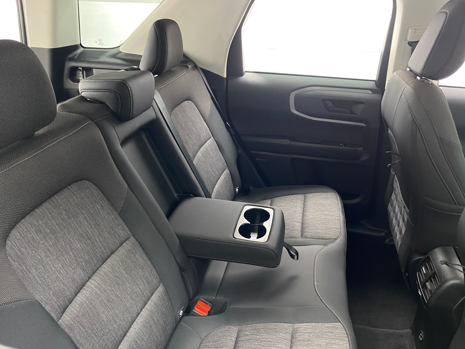 Thumbnail: 2022 Ford Bronco Sport - 6