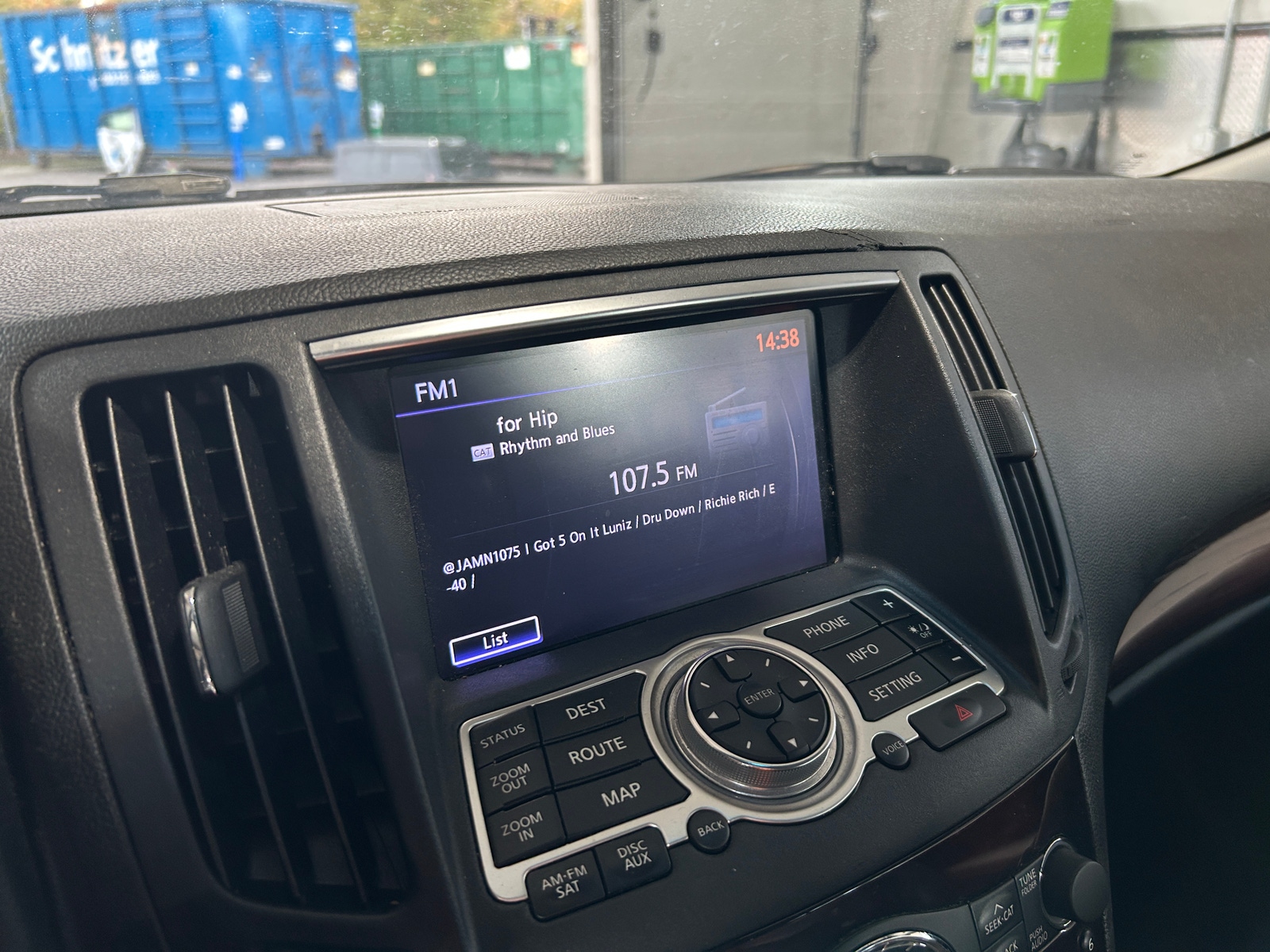 Thumbnail: 2010 INFINITI G37 - 3