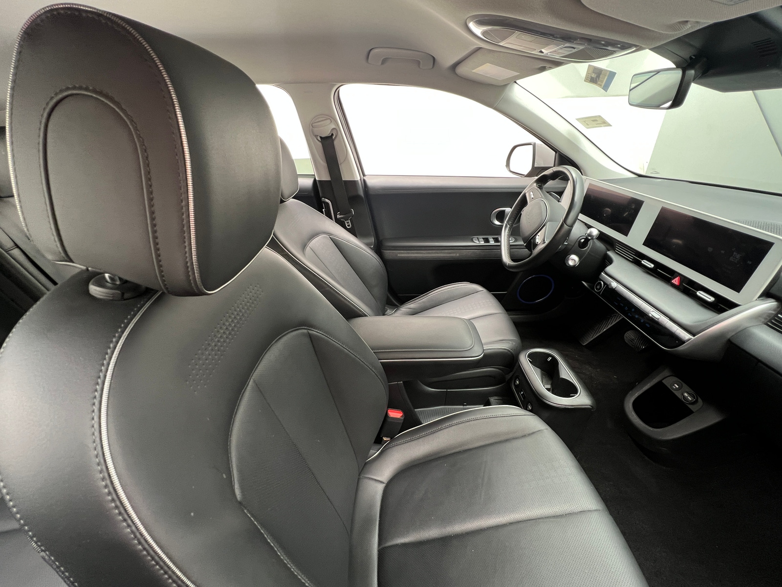 Thumbnail: 2023 Hyundai Ioniq 5 - 2