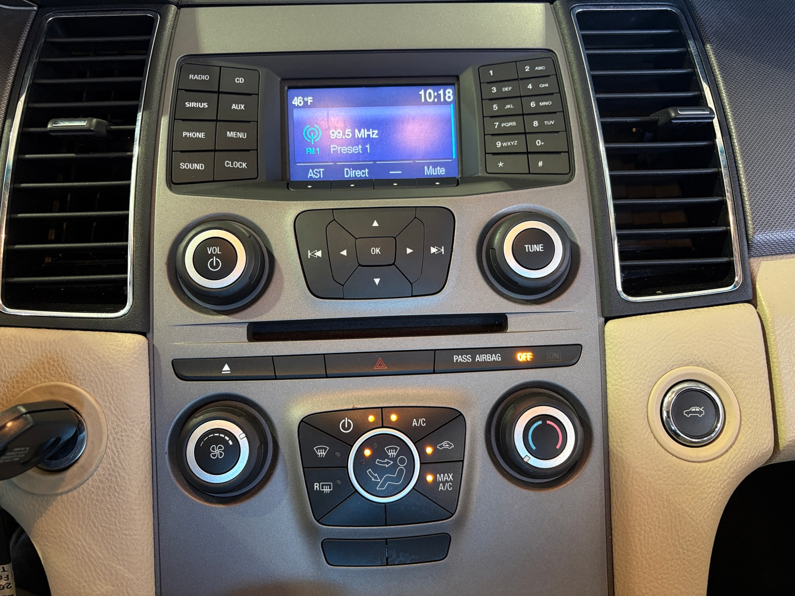 Thumbnail: 2017 Ford Taurus - 4