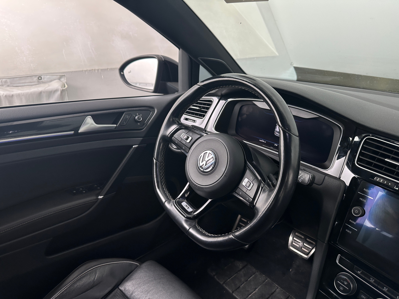 Thumbnail: 2018 Volkswagen Golf - 4