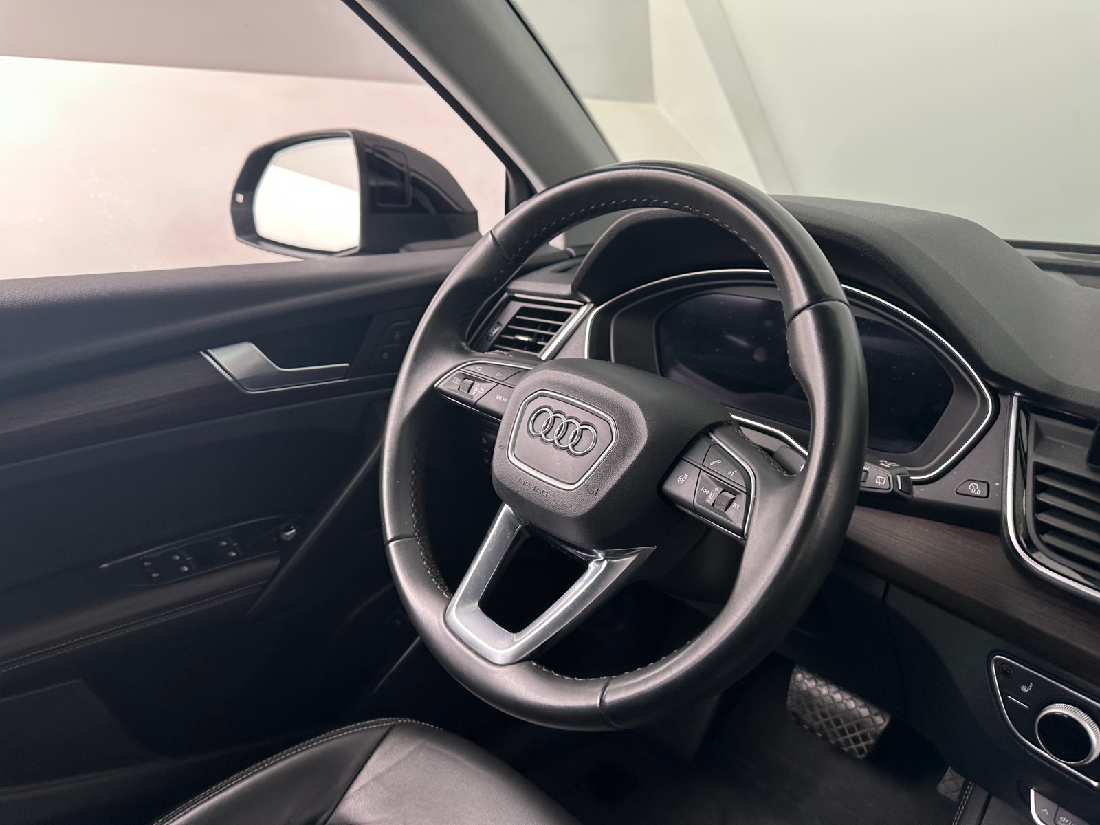 Thumbnail: 2022 Audi Q5 - 4