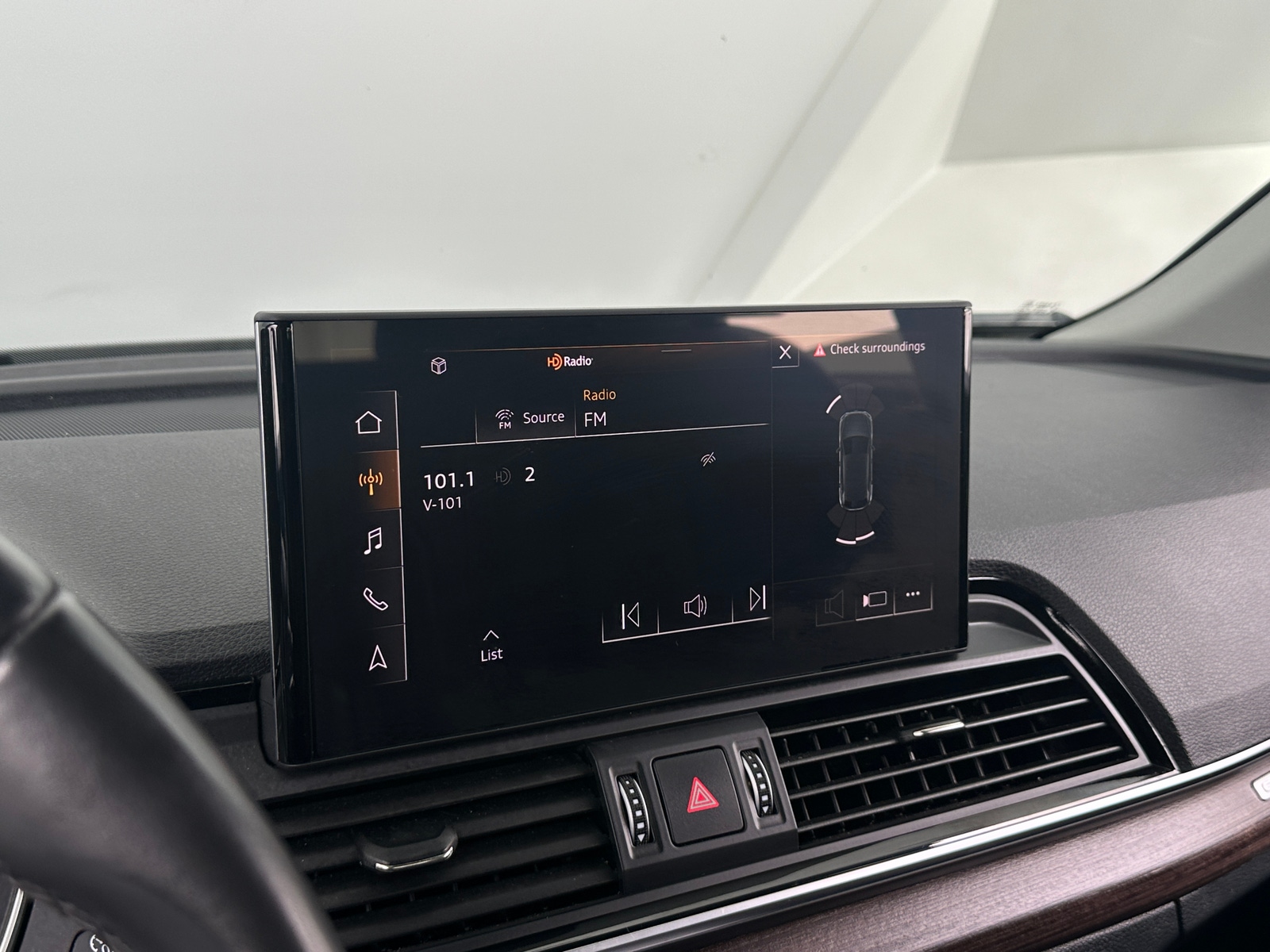 Thumbnail: 2022 Audi Q5 - 3