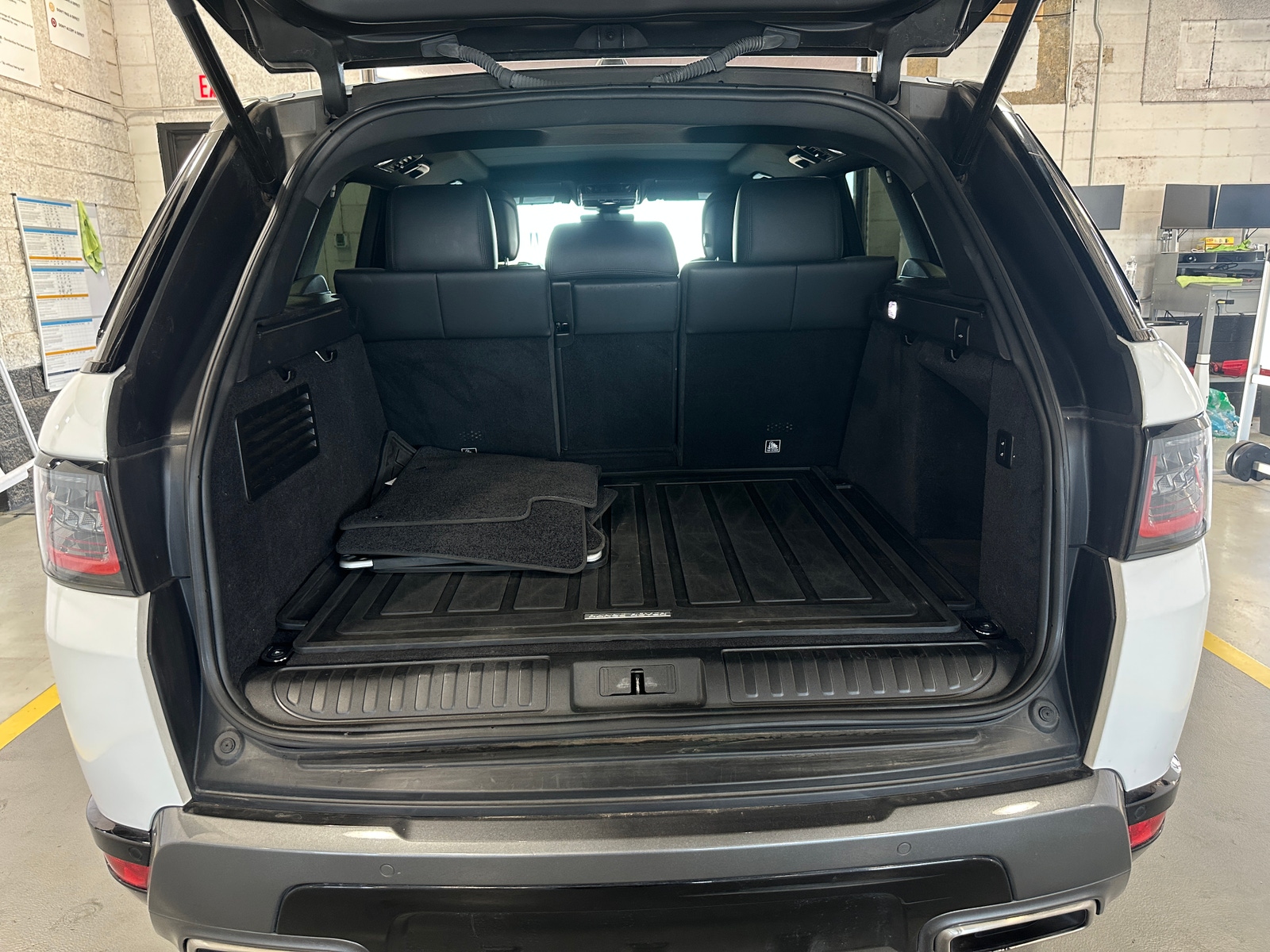 Thumbnail: 2019 Land Rover Range Rover Sport - 6