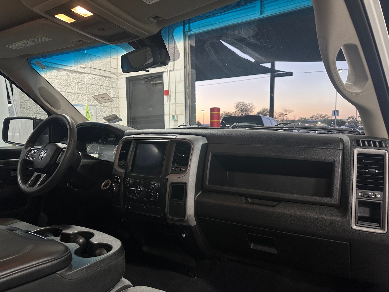 Thumbnail: 2021 RAM 1500 Classic - 3