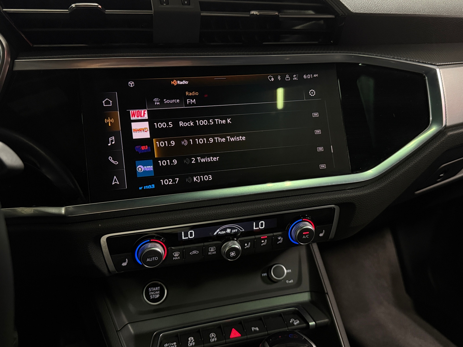 Thumbnail: 2023 Audi Q3 - 3