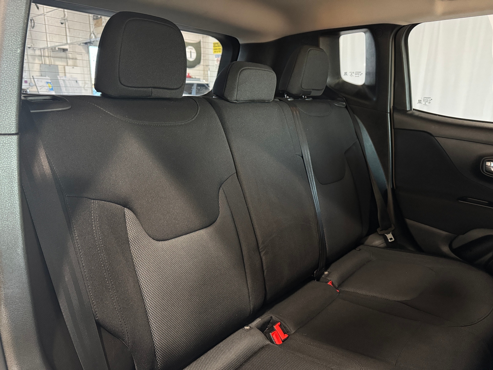 Thumbnail: 2019 Jeep Renegade - 6