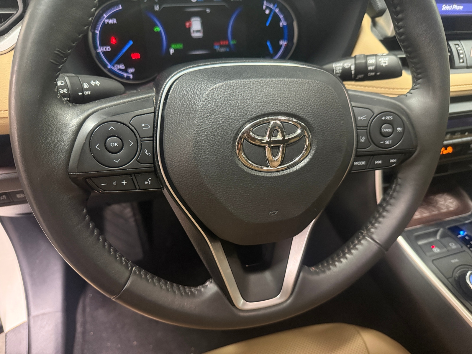 Thumbnail: 2022 Toyota RAV4 - 4