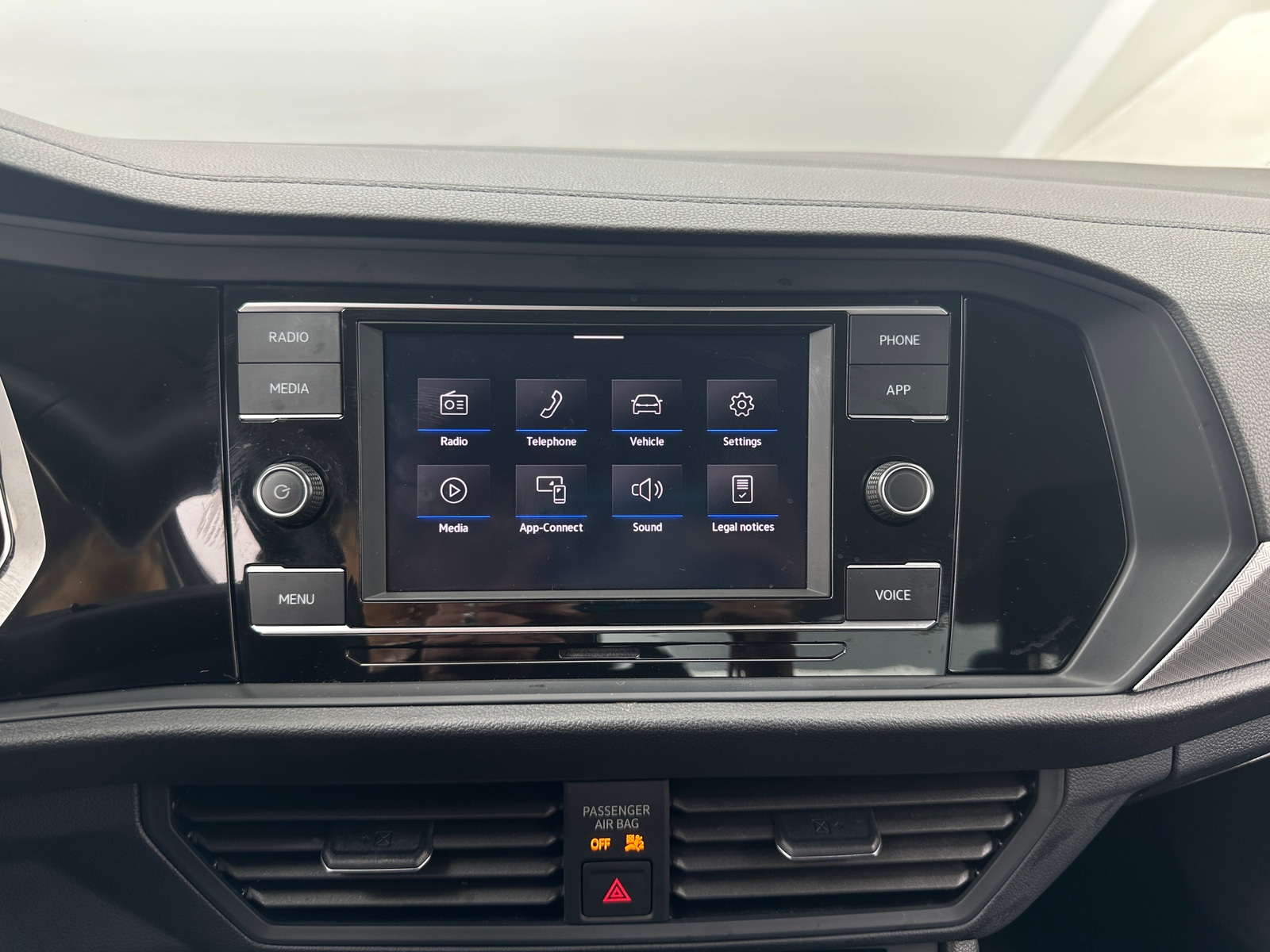 Thumbnail: 2024 Volkswagen Jetta - 4