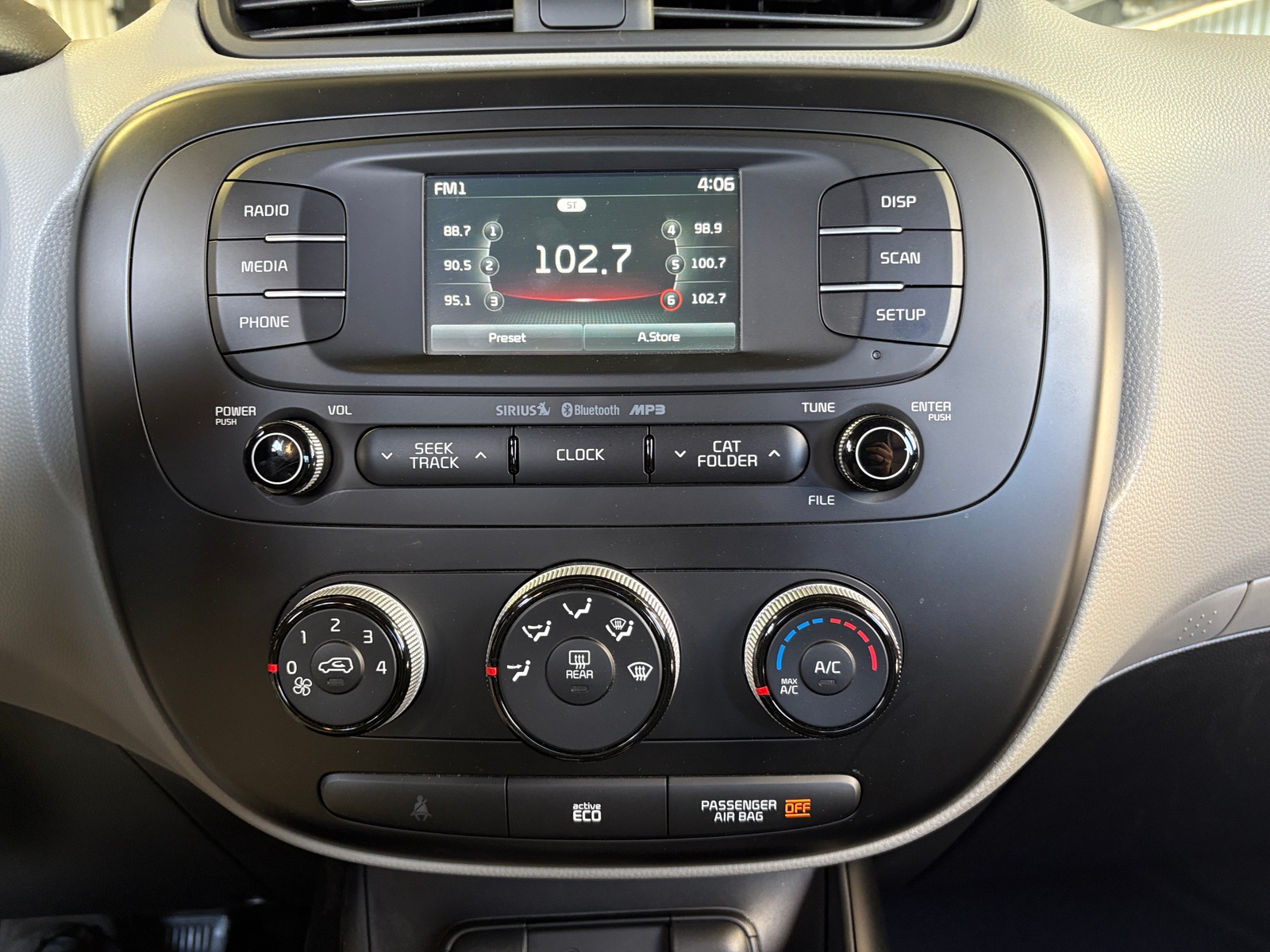 Thumbnail: 2016 Kia Soul - 4