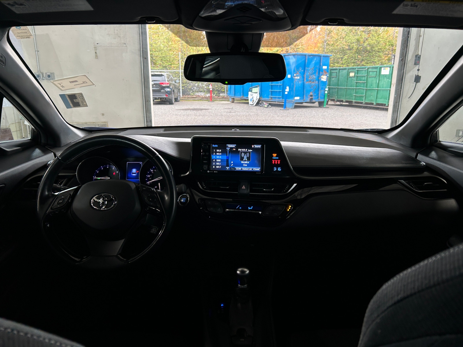 Thumbnail: 2018 Toyota C-HR - 3