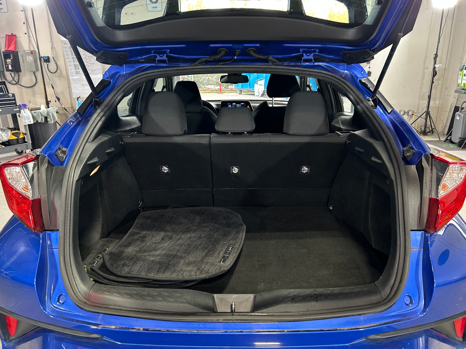 Thumbnail: 2018 Toyota C-HR - 7