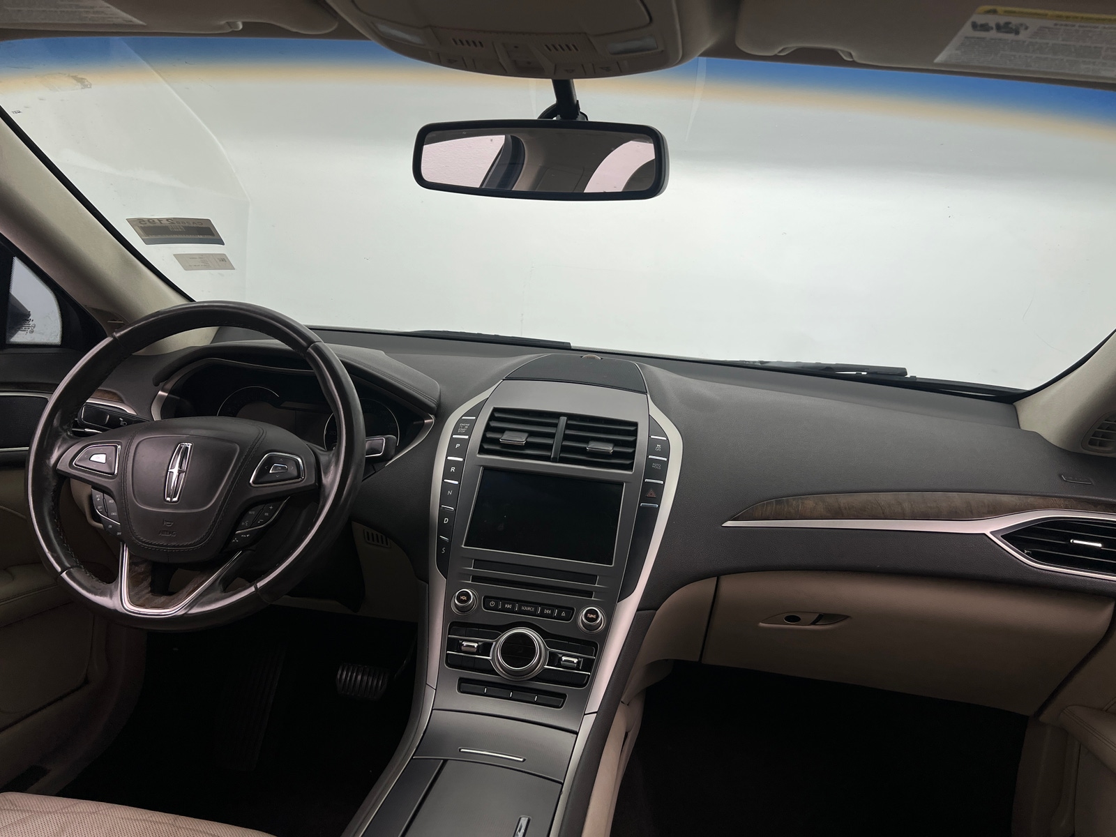 Thumbnail: 2017 Lincoln MKZ - 2