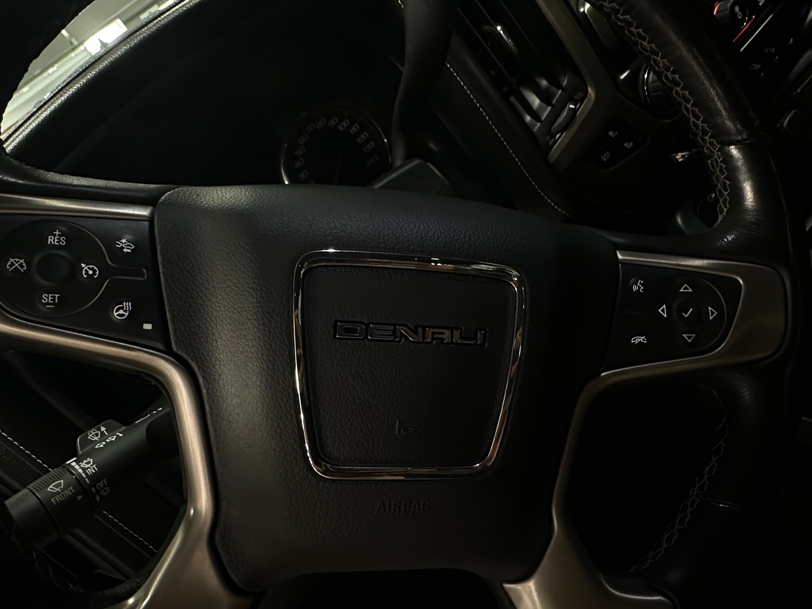 Thumbnail: 2015 GMC Sierra 1500 - 4