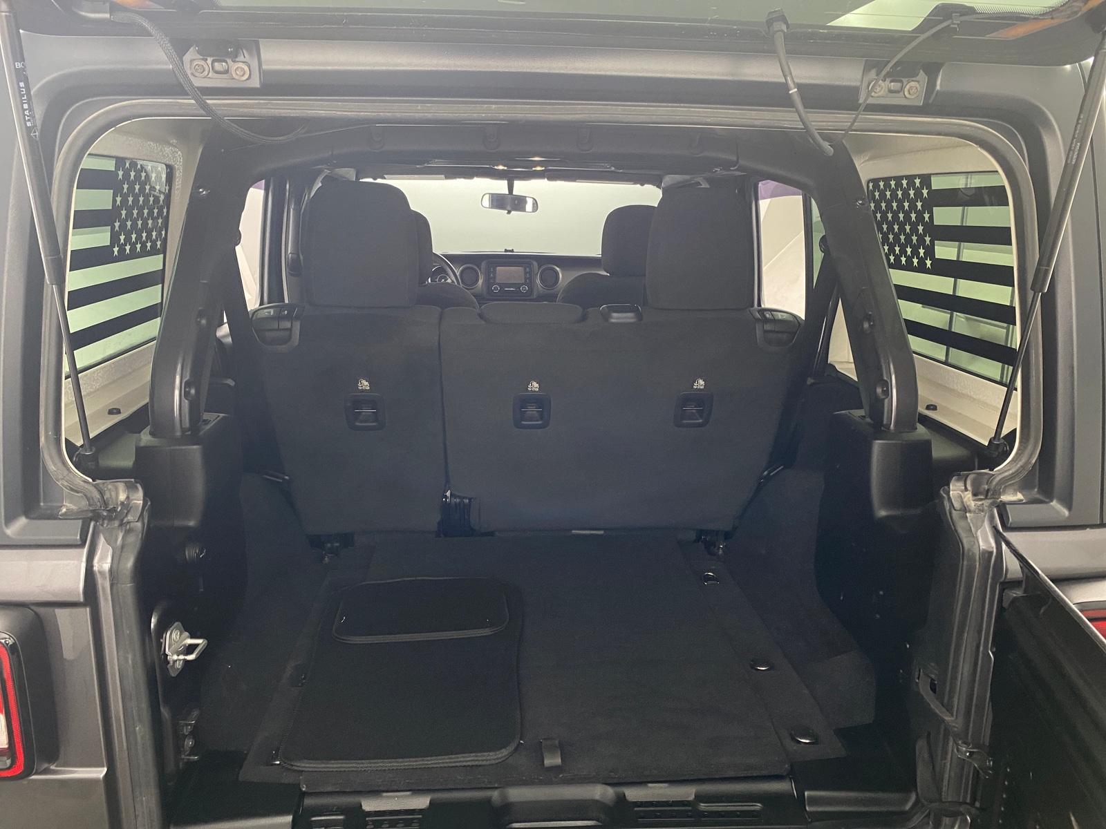 Thumbnail: 2020 Jeep Wrangler - 7