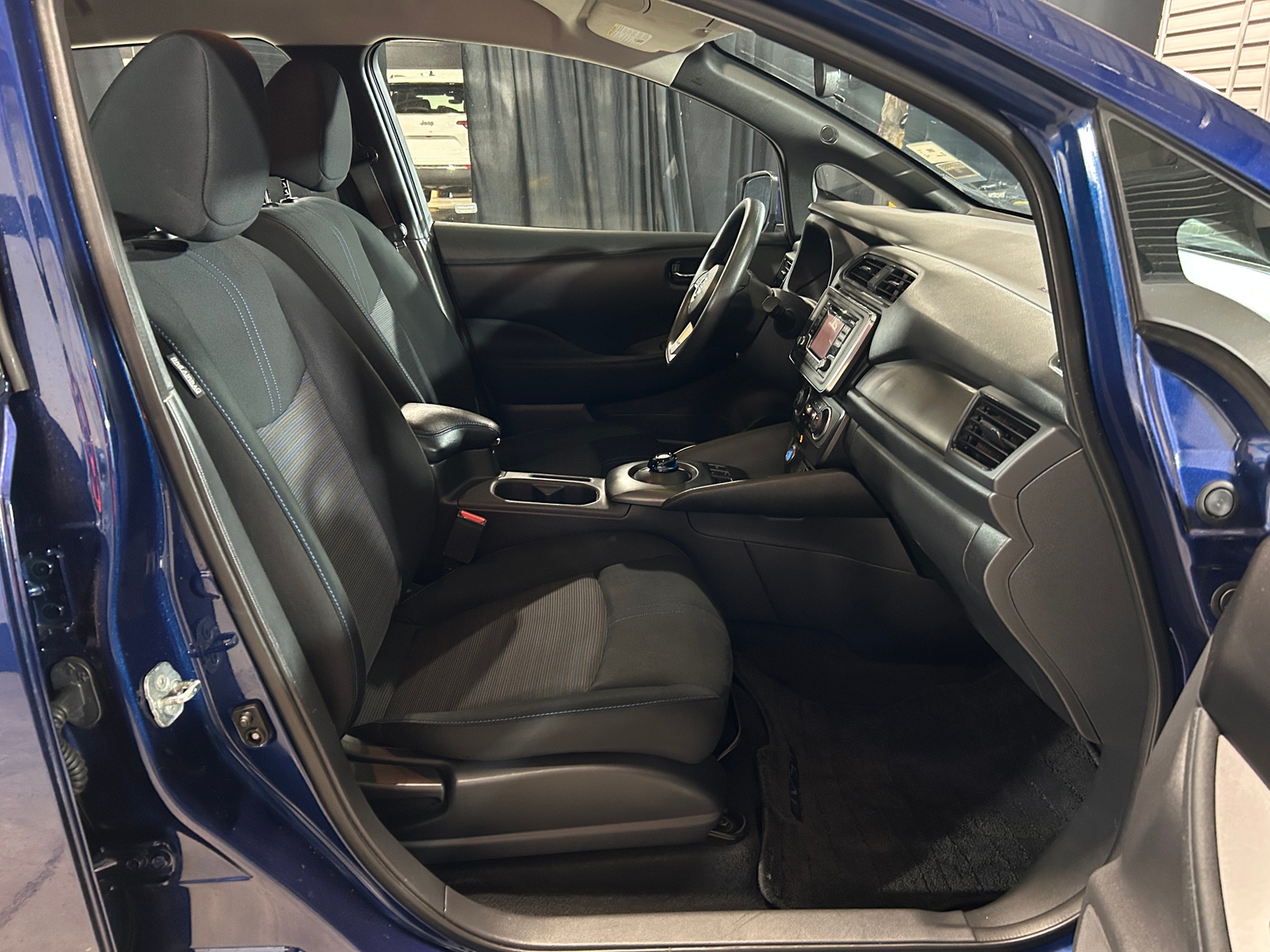 Thumbnail: 2018 Nissan Leaf - 2