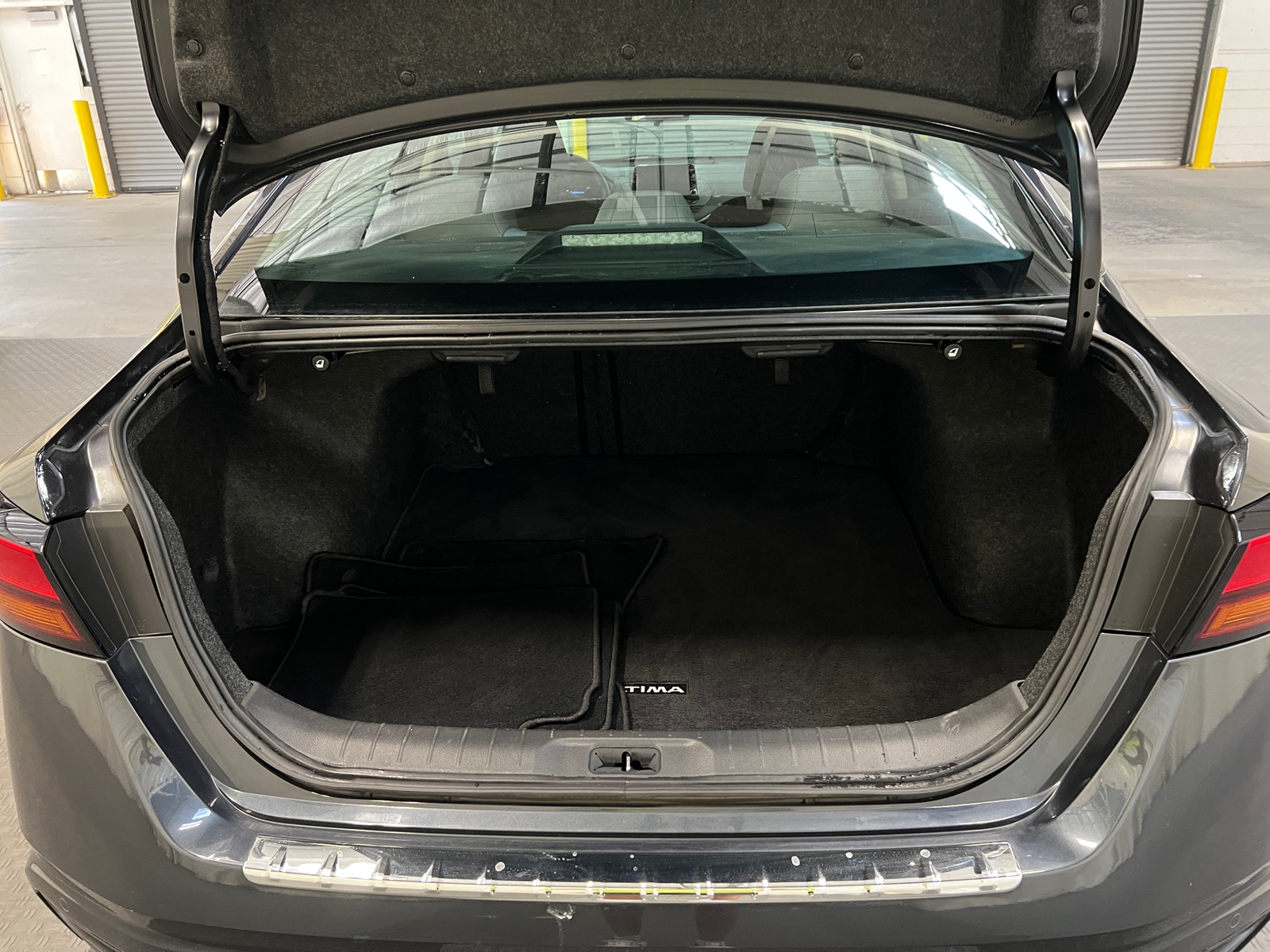 Thumbnail: 2022 Nissan Altima - 7