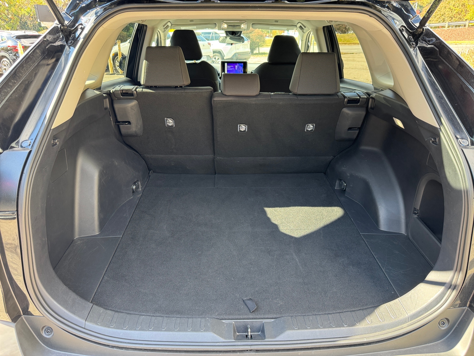 Thumbnail: 2025 Toyota RAV4 - 4