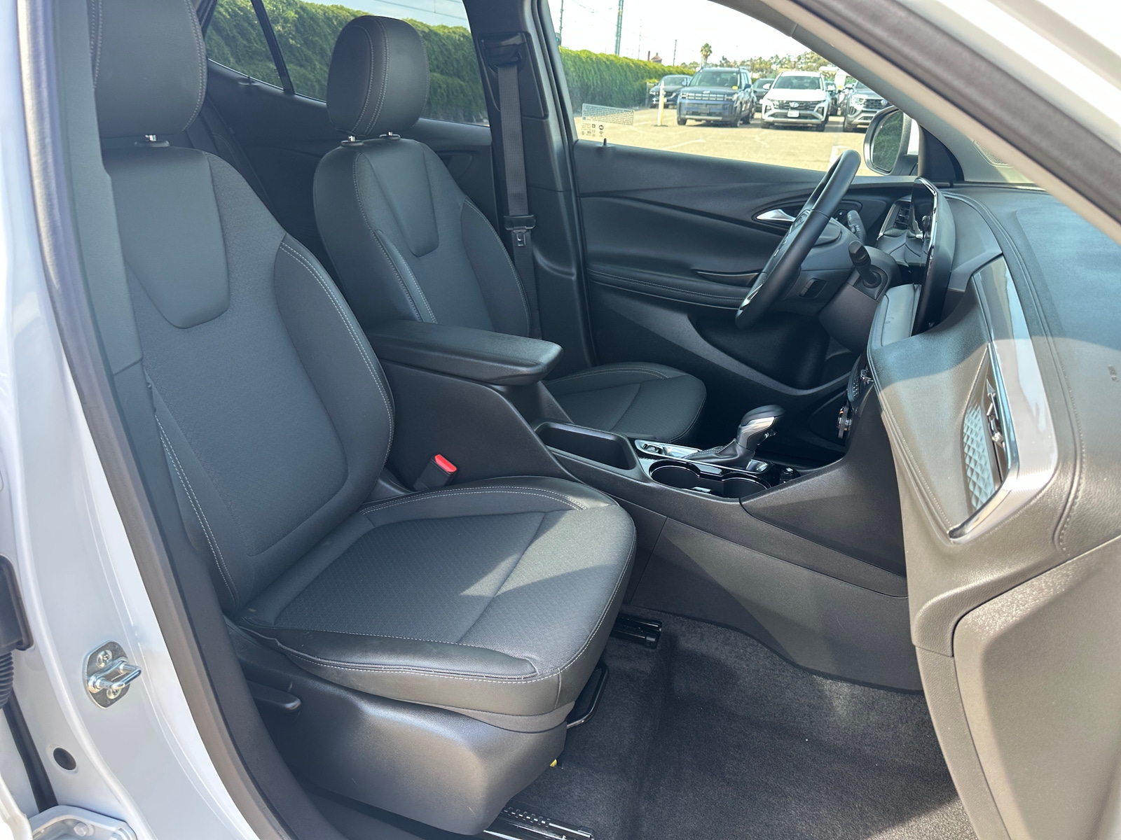 Thumbnail: 2025 Buick Encore GX - 2