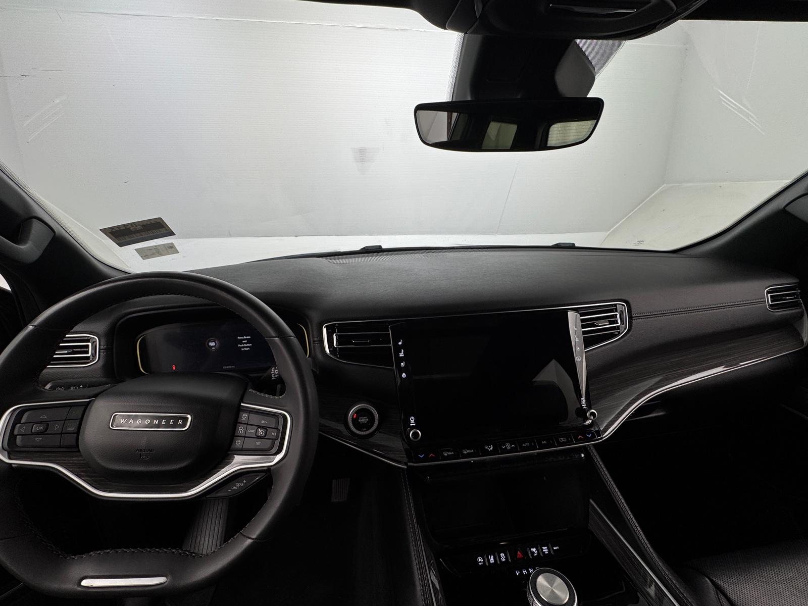 Thumbnail: 2022 Jeep Wagoneer - 2