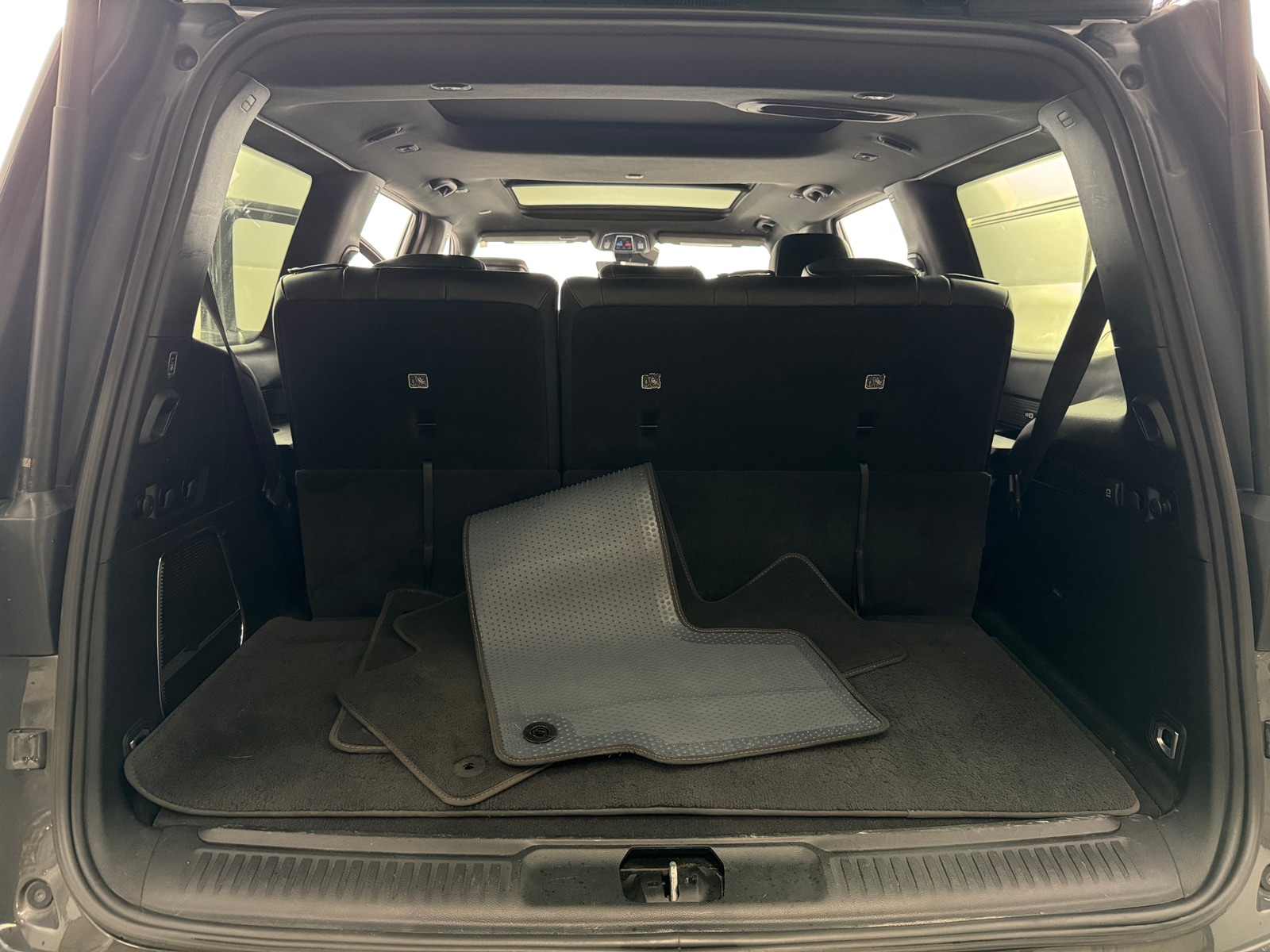 Thumbnail: 2022 Jeep Wagoneer - 6