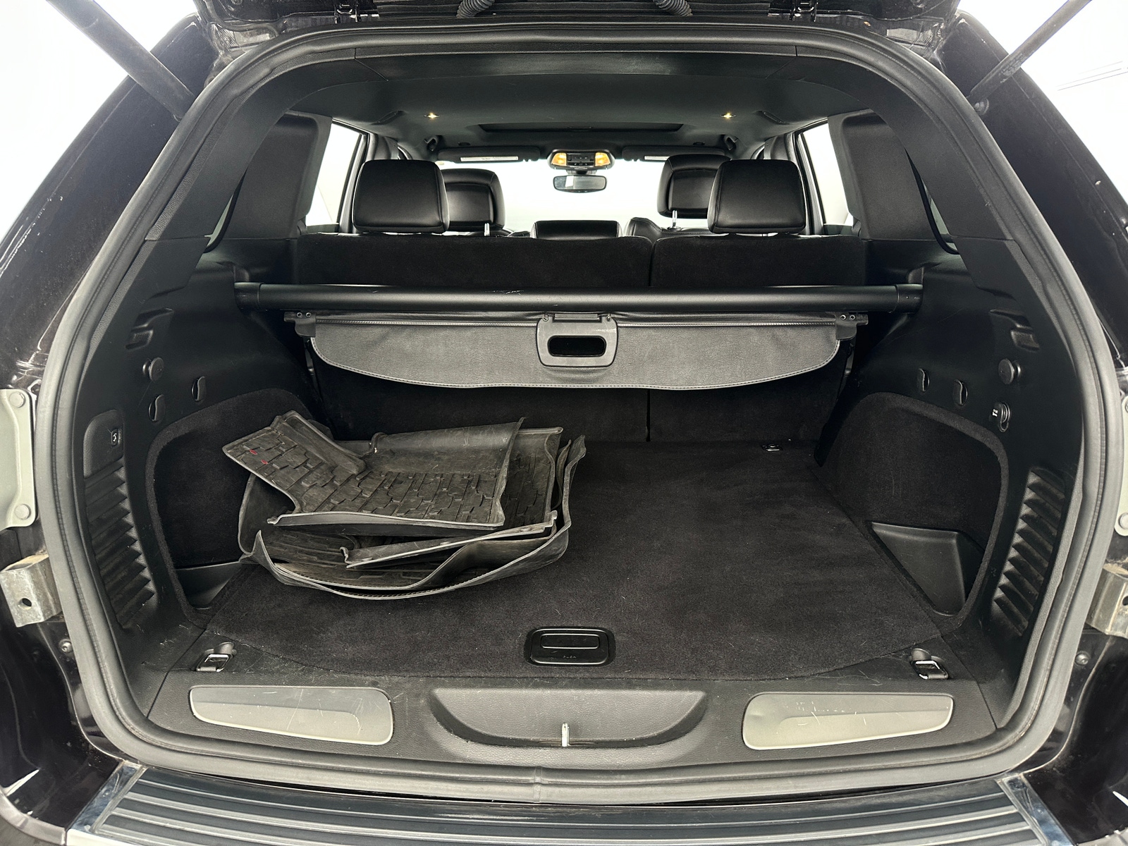 Thumbnail: 2019 Jeep Grand Cherokee - 6