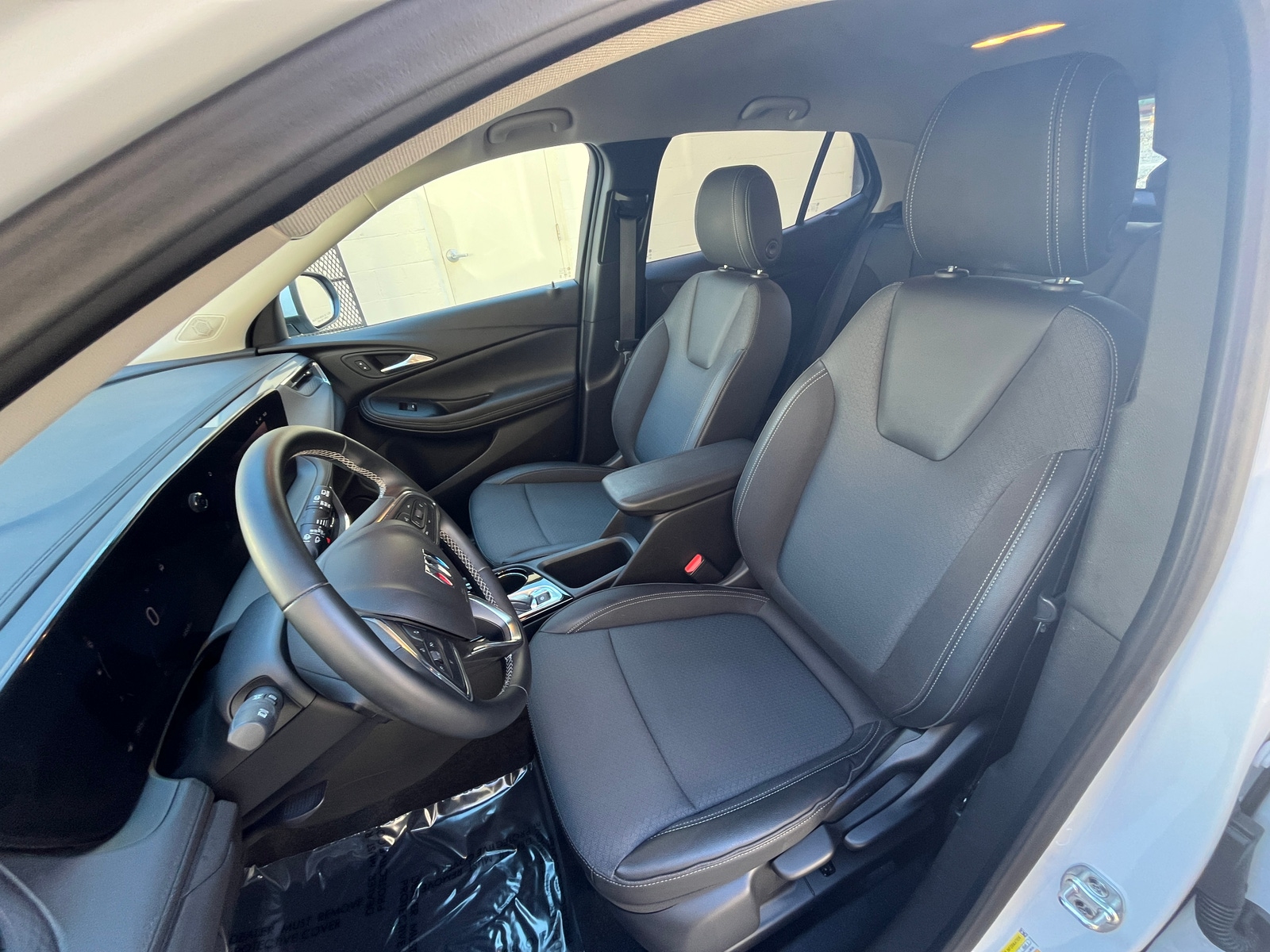 Thumbnail: 2025 Buick Encore GX - 2