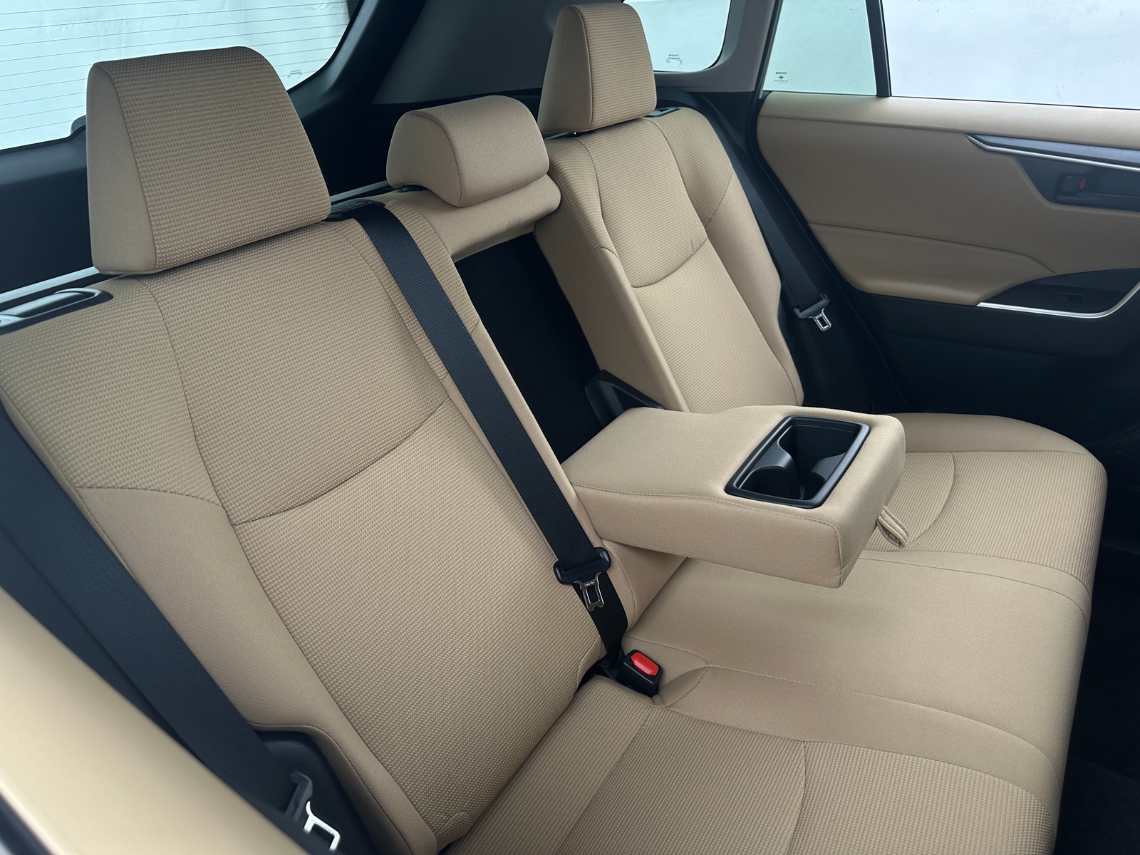 Thumbnail: 2021 Toyota RAV4 - 6