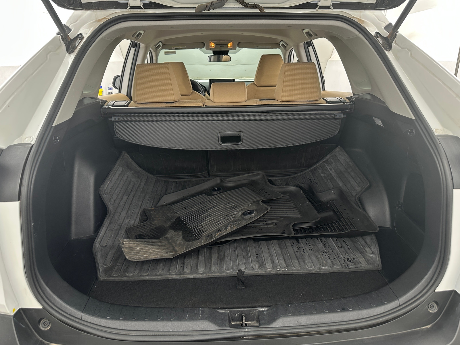 Thumbnail: 2021 Toyota RAV4 - 7