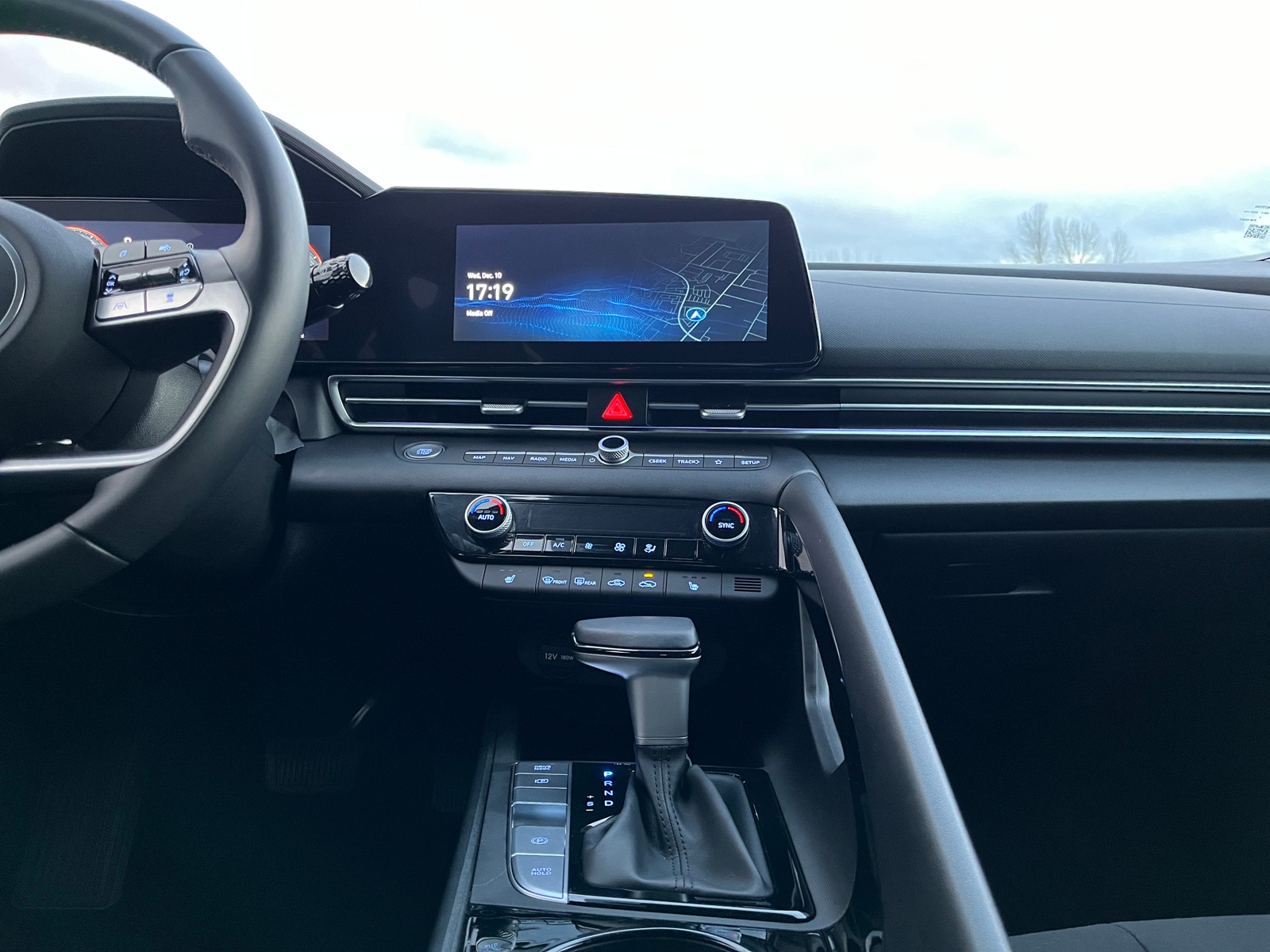 Thumbnail: 2025 Hyundai Elantra - 4