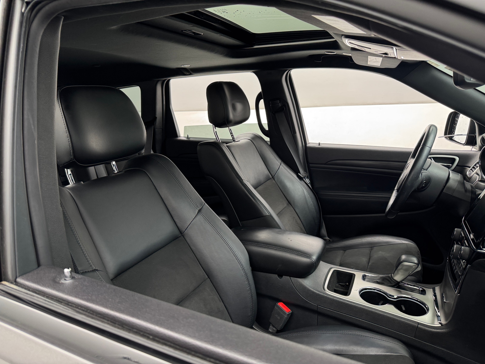 Thumbnail: 2019 Jeep Grand Cherokee - 2