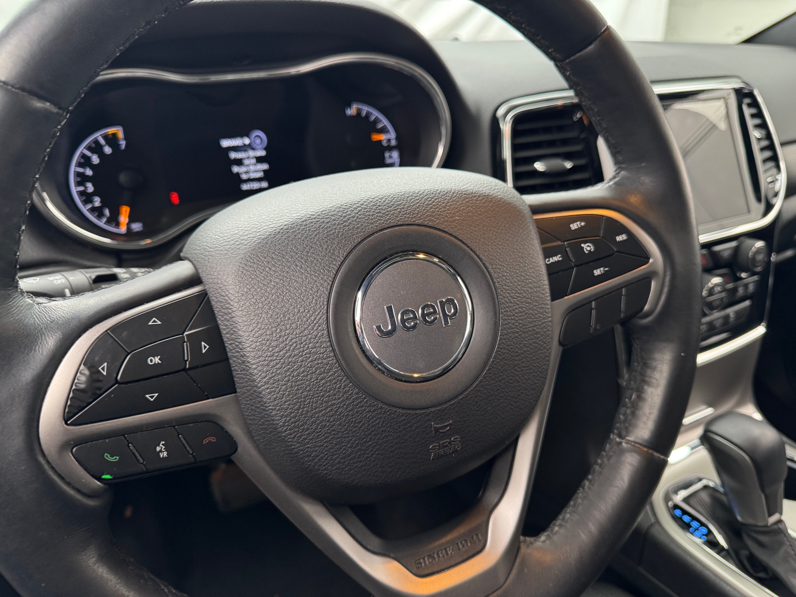 Thumbnail: 2019 Jeep Grand Cherokee - 5