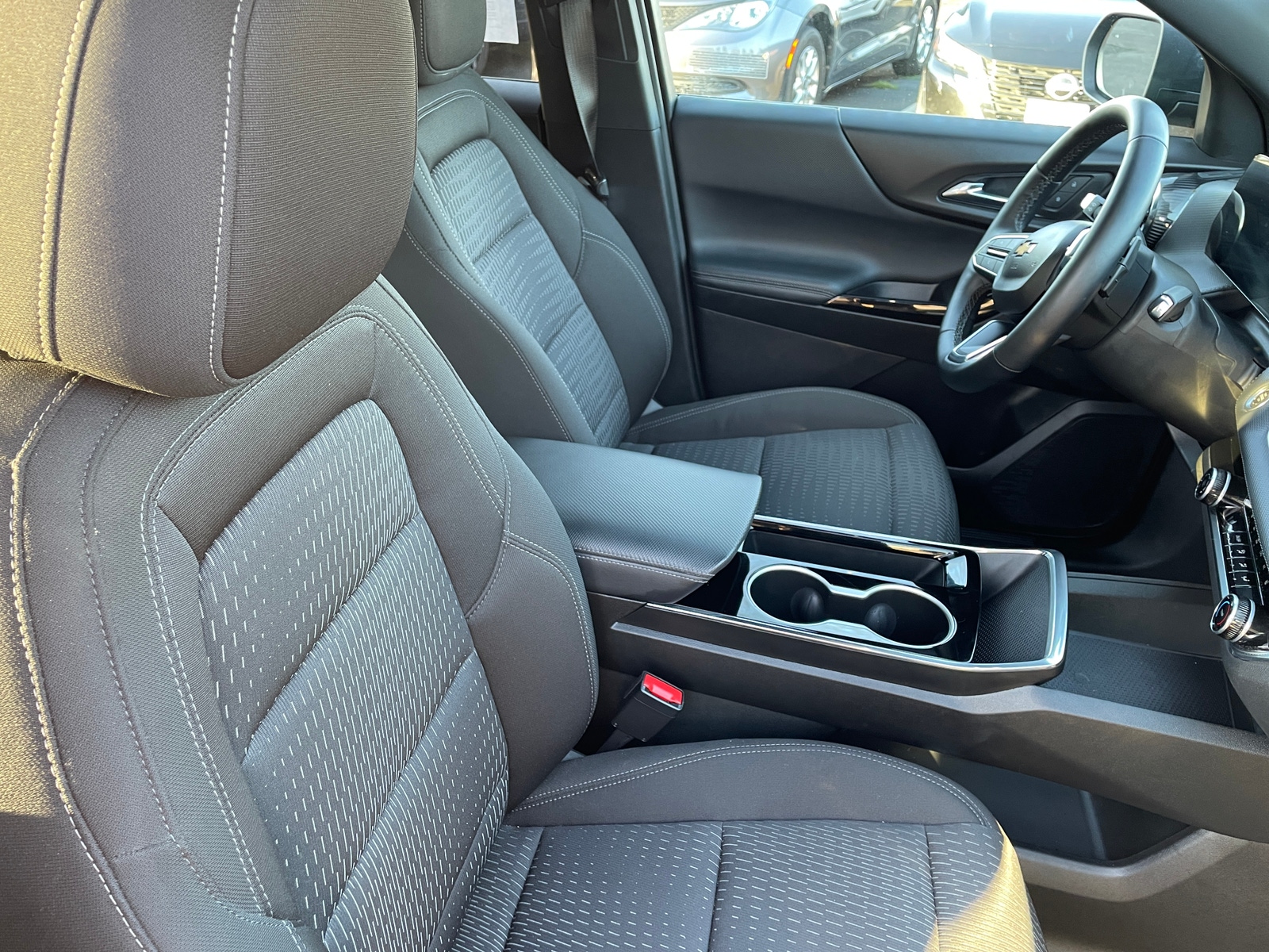 Thumbnail: 2025 Chevrolet Equinox - 2