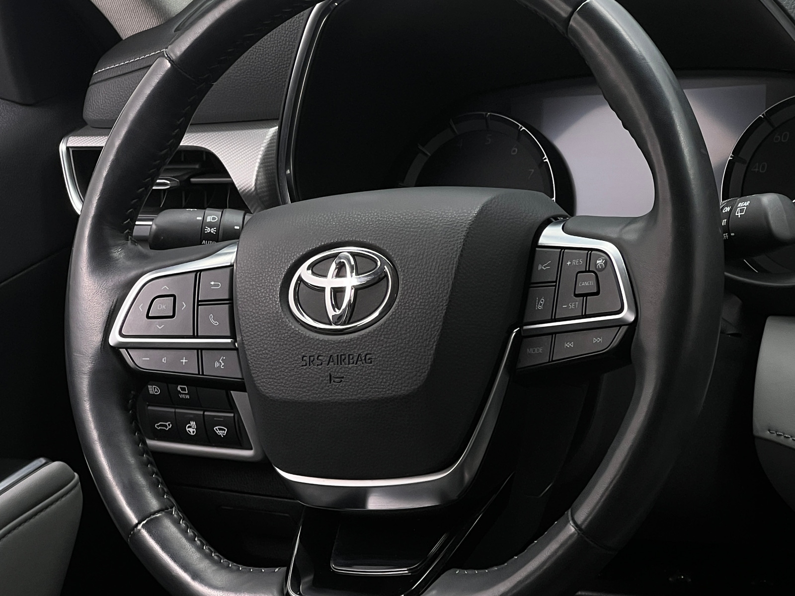 Thumbnail: 2020 Toyota Highlander - 4