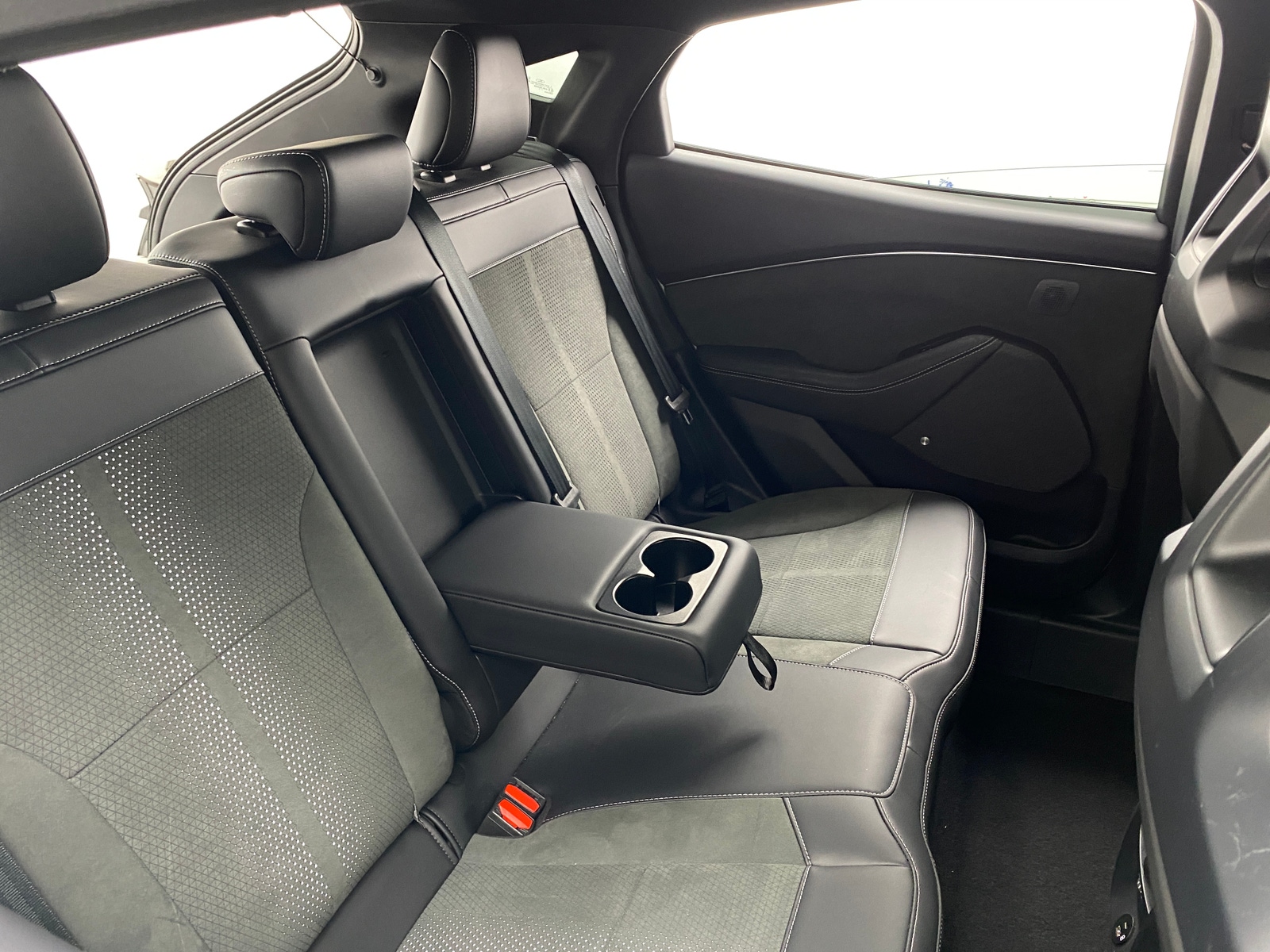 Thumbnail: 2022 Ford Mustang Mach-E - 5