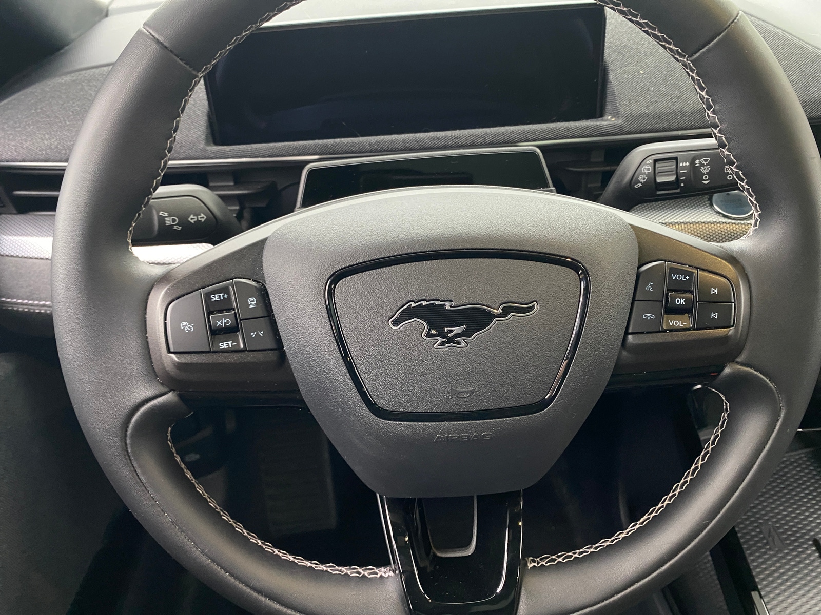 Thumbnail: 2022 Ford Mustang Mach-E - 4