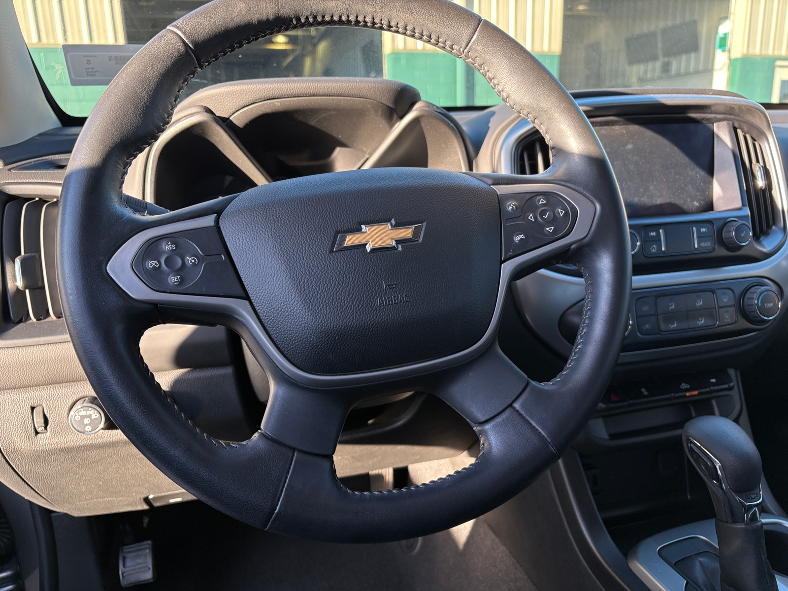 Thumbnail: 2022 Chevrolet Colorado - 5