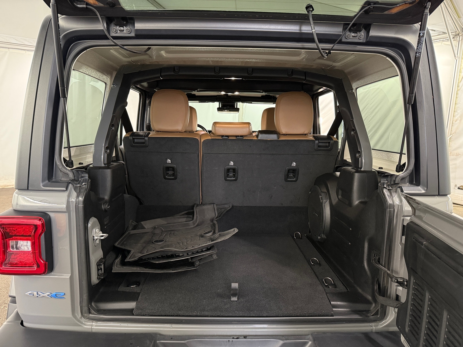 Thumbnail: 2022 Jeep Wrangler - 6