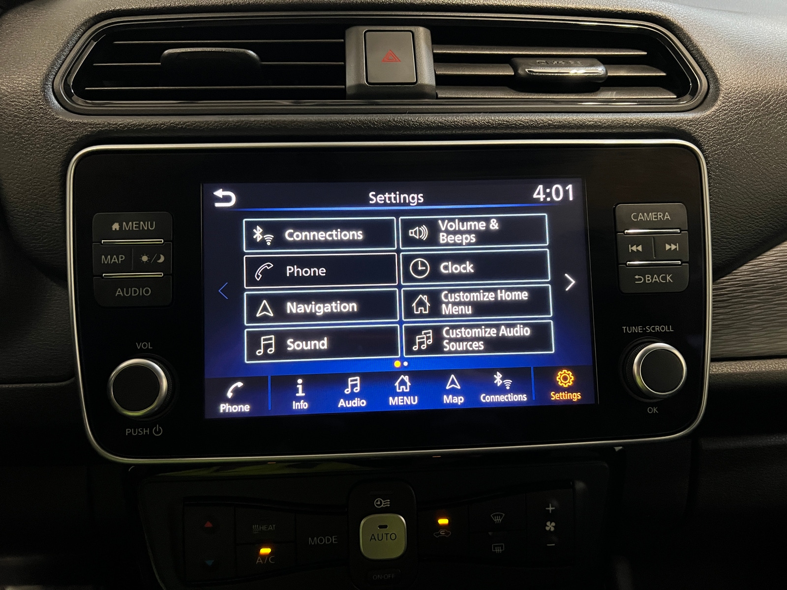 Thumbnail: 2024 Nissan Leaf - 4