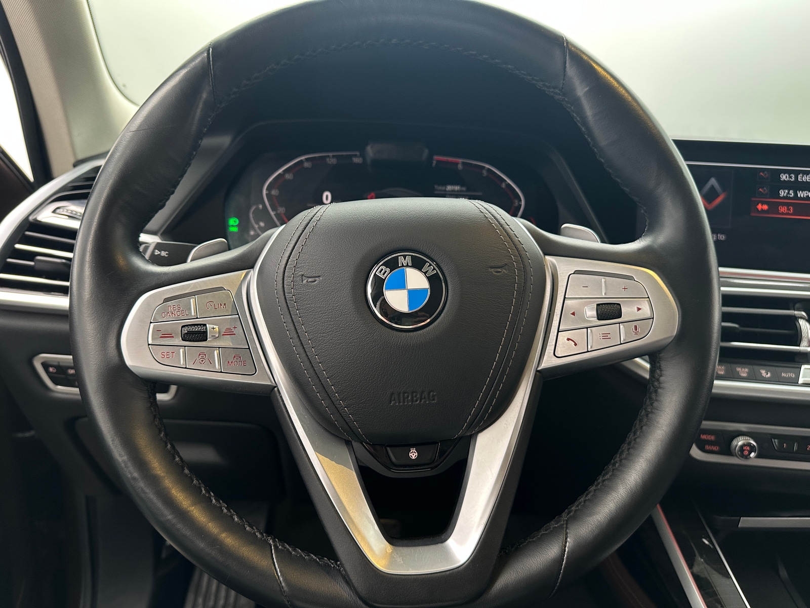 Thumbnail: 2019 BMW X7 - 4