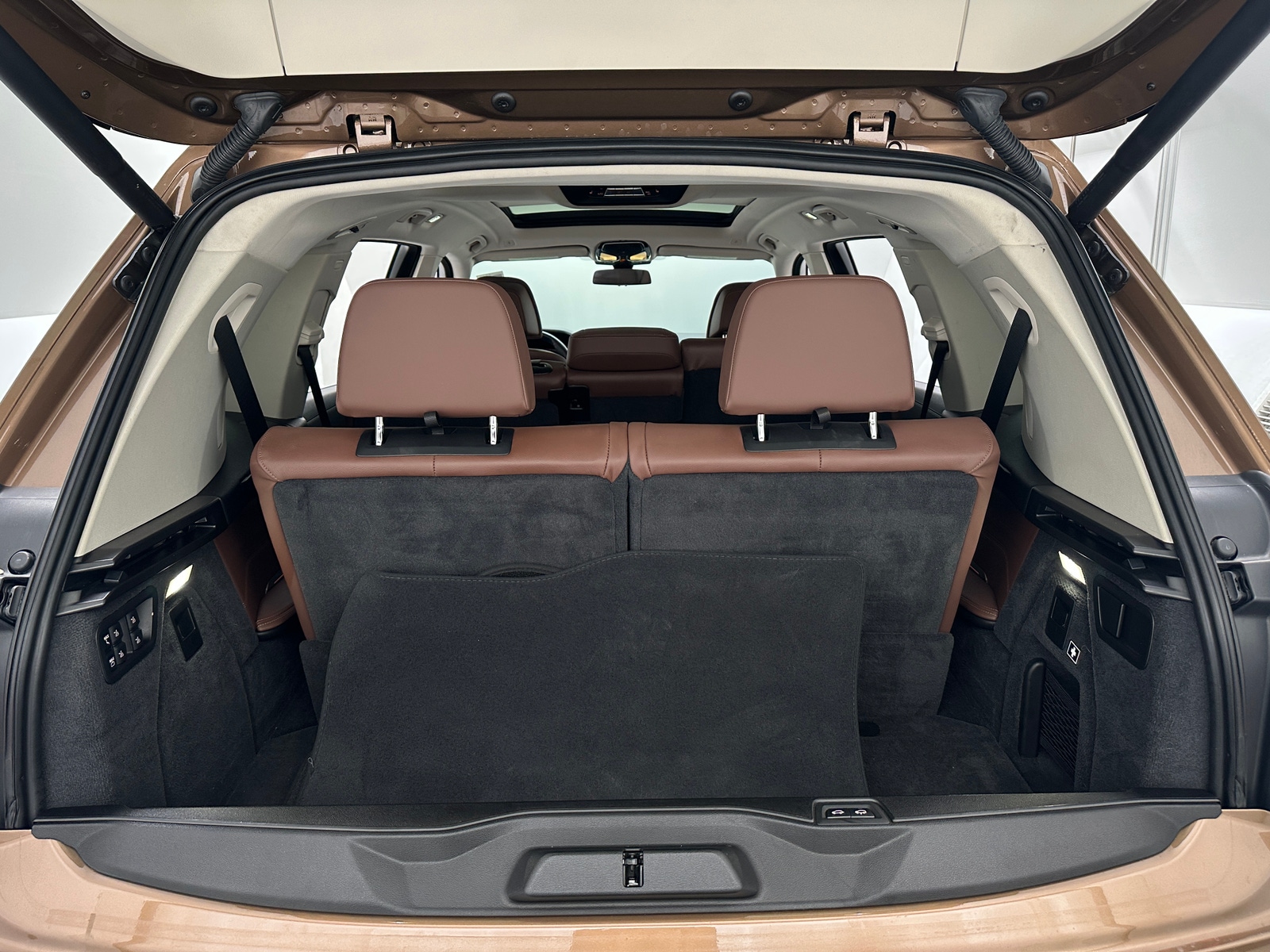 Thumbnail: 2019 BMW X7 - 6