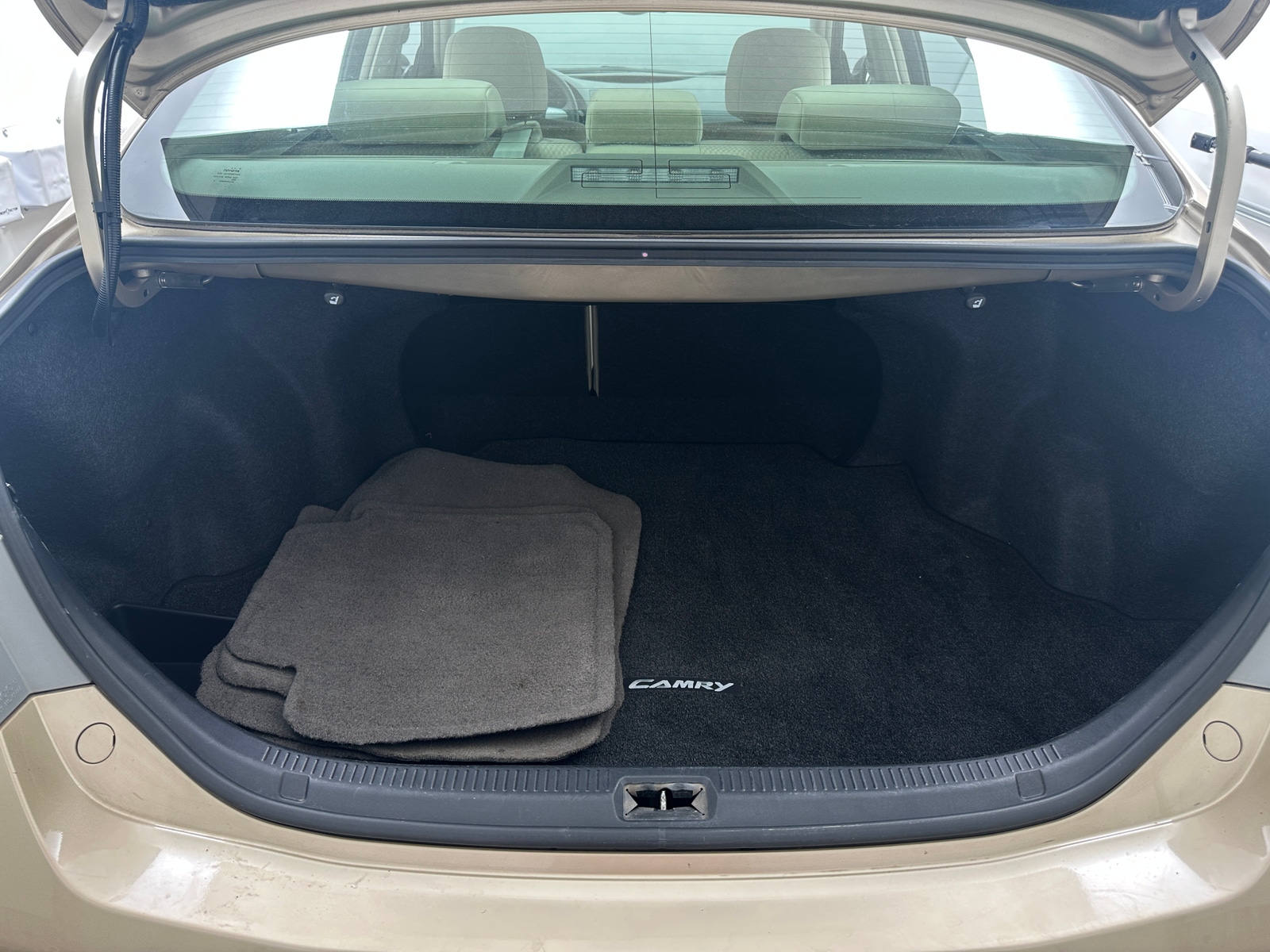 Thumbnail: 2010 Toyota Camry - 7