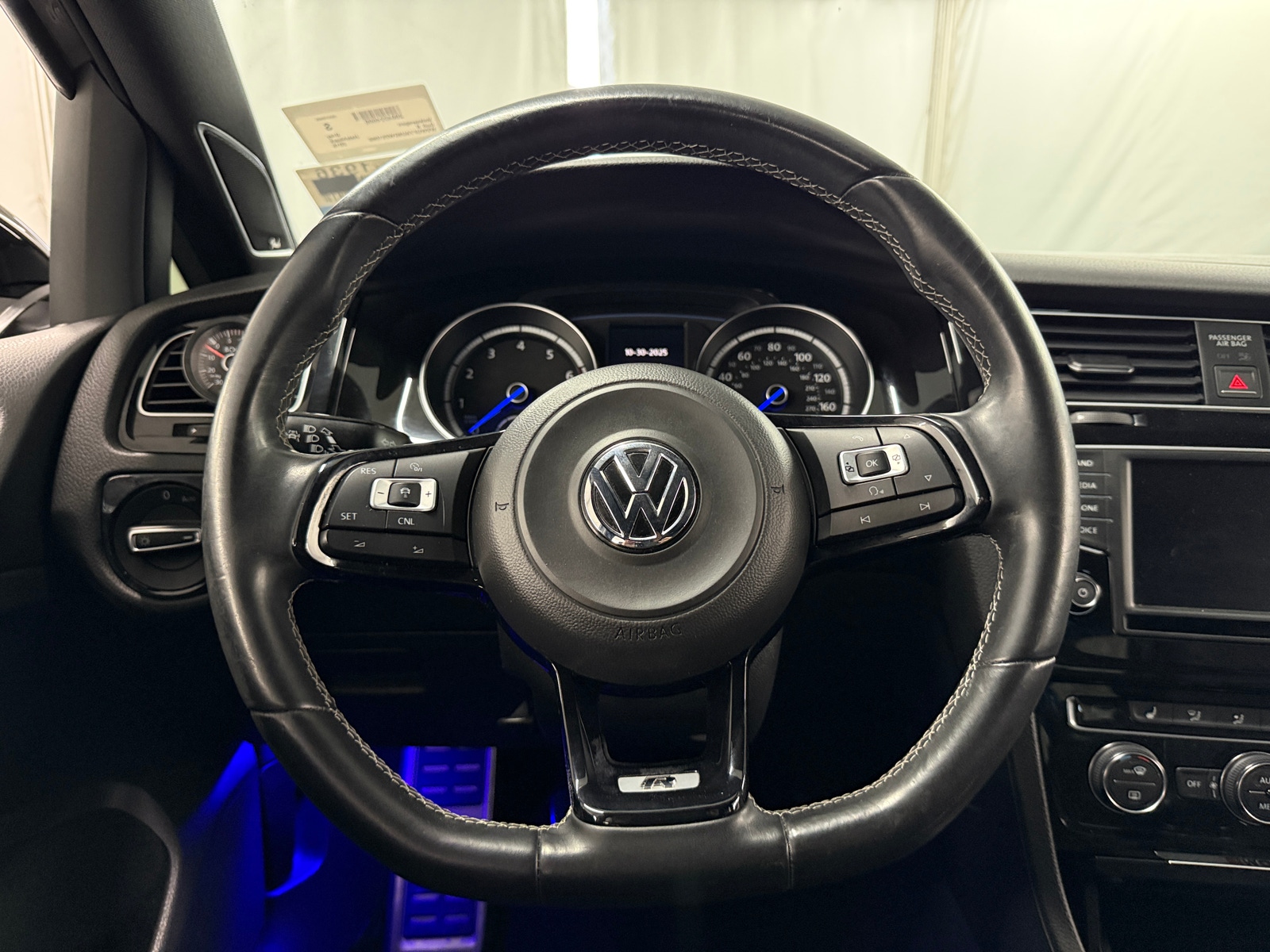 Thumbnail: 2016 Volkswagen Golf - 4